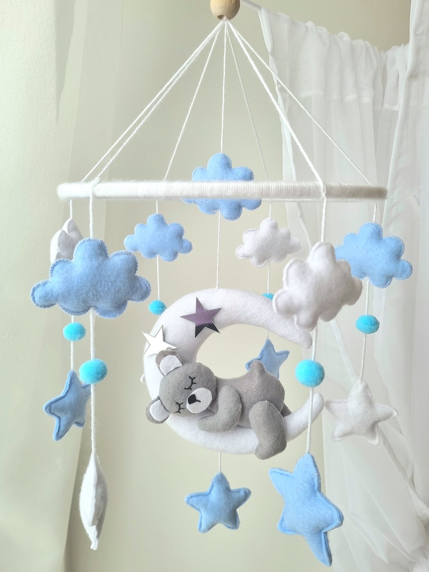 Baby Mobile träumender Bär blau