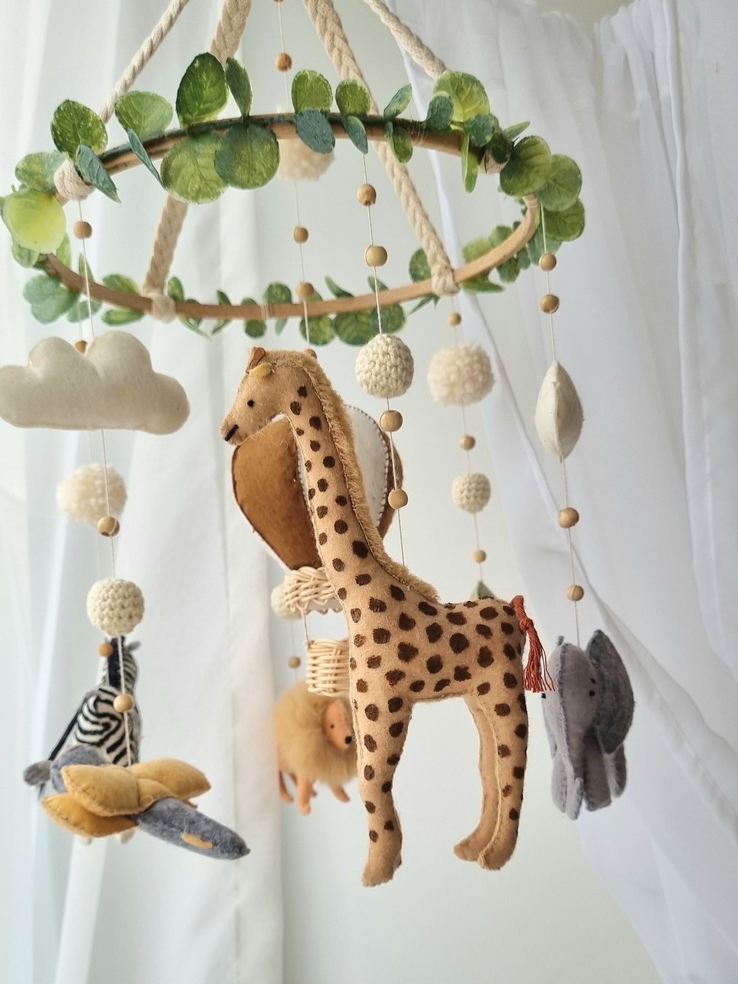 Baby Mobile fliegender Ballon braun