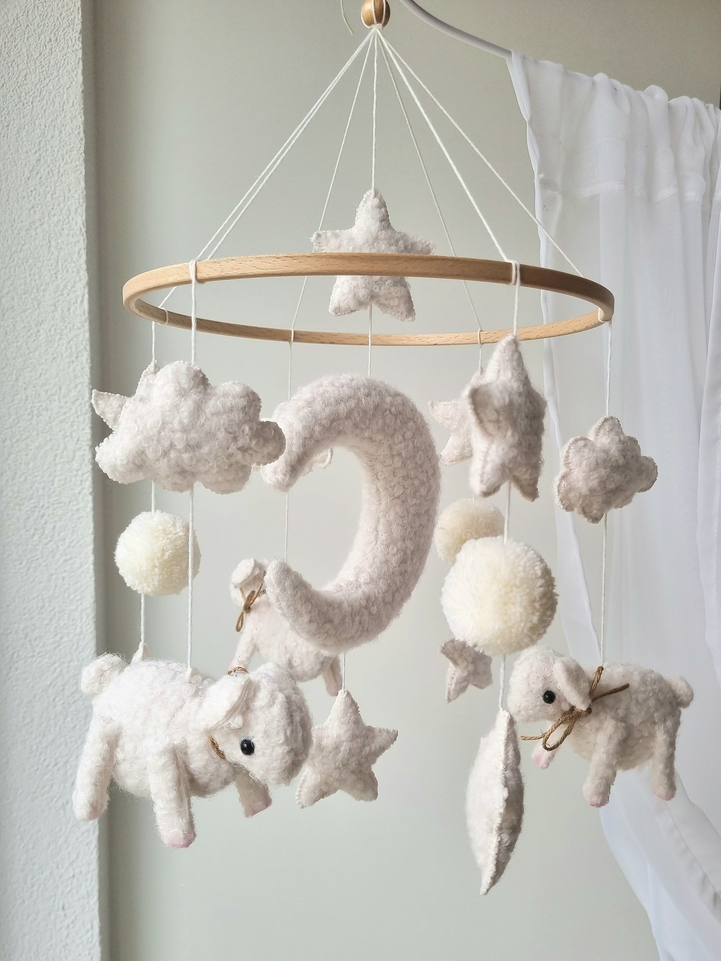Baby Mobile Schäfchen weiss