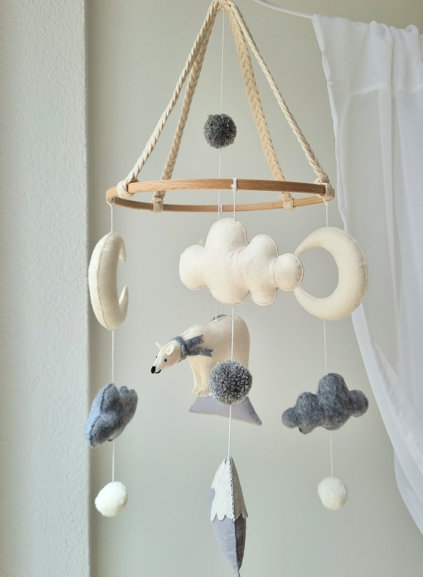 Baby Mobile kleiner Eisbär