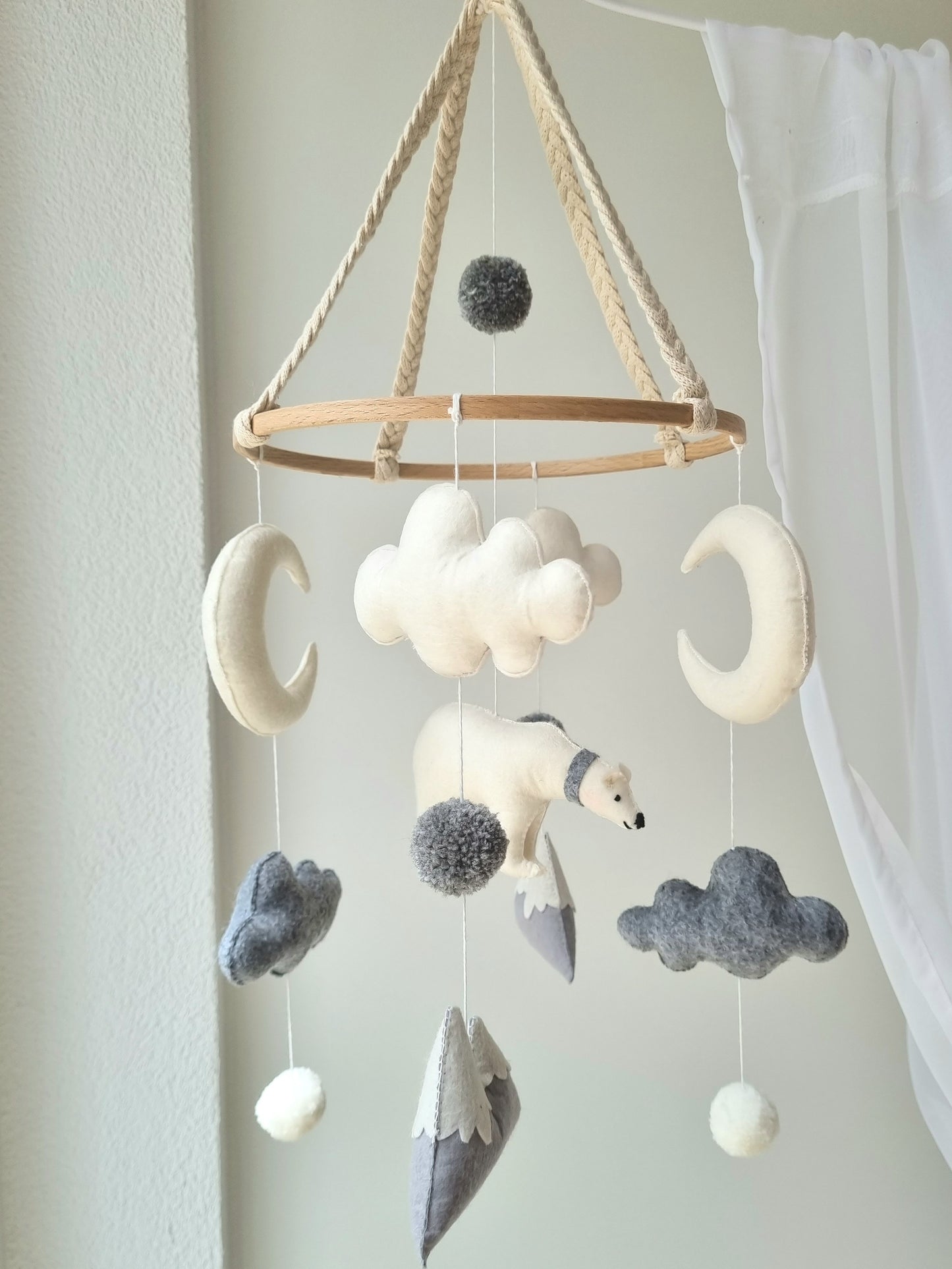 Baby Mobile kleiner Eisbär
