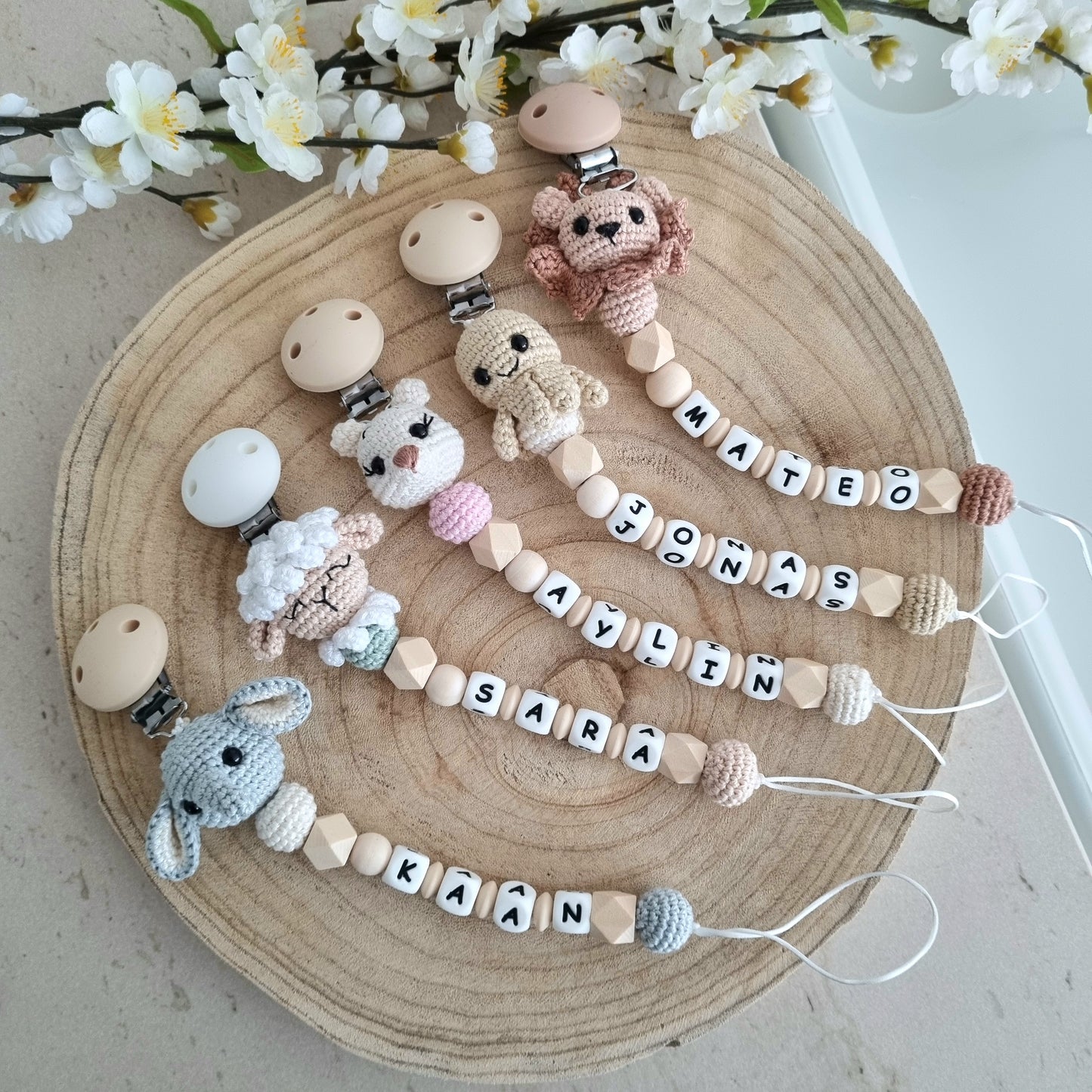 Schnullerkette kleiner Bär weiss