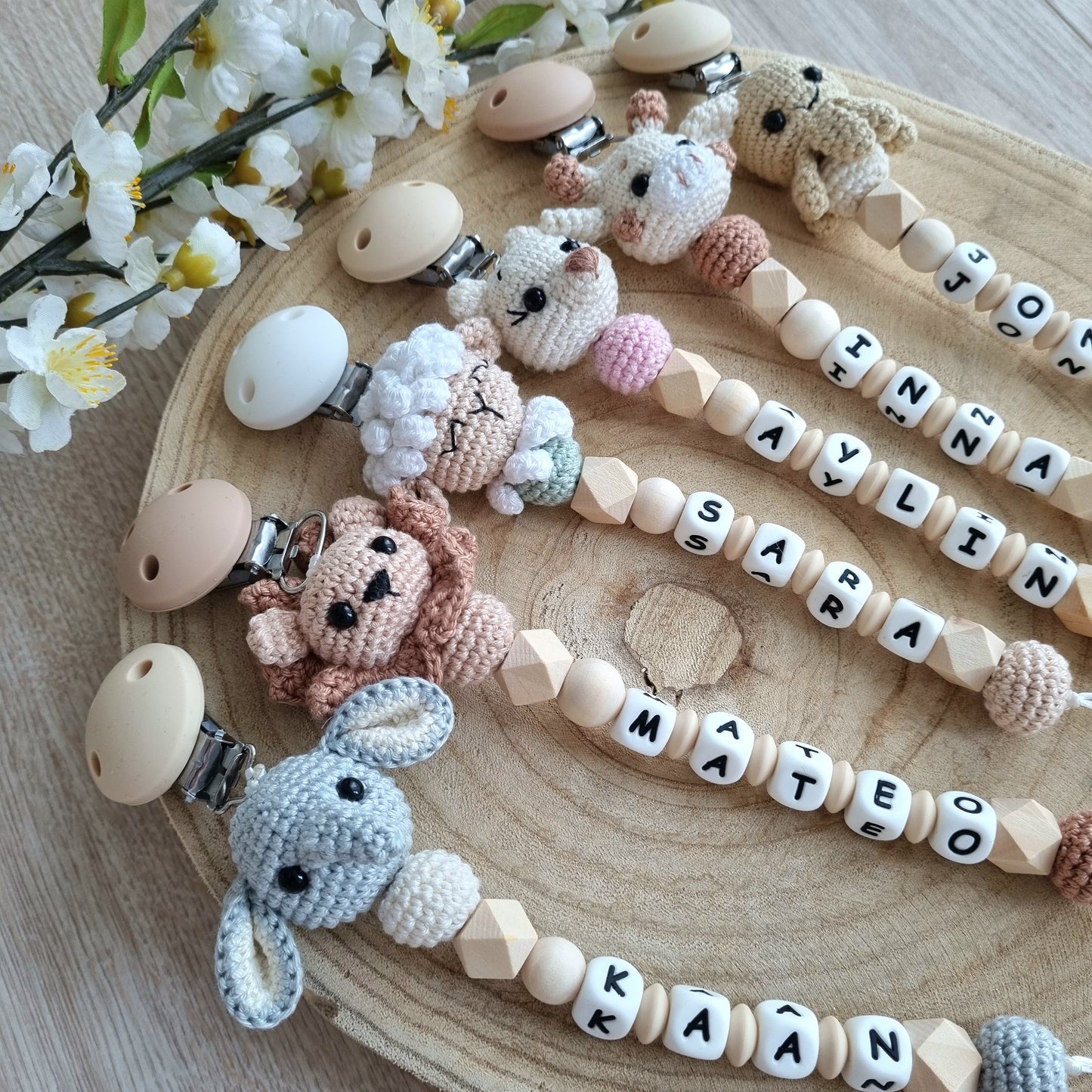 Schnullerkette kleiner Bär weiss