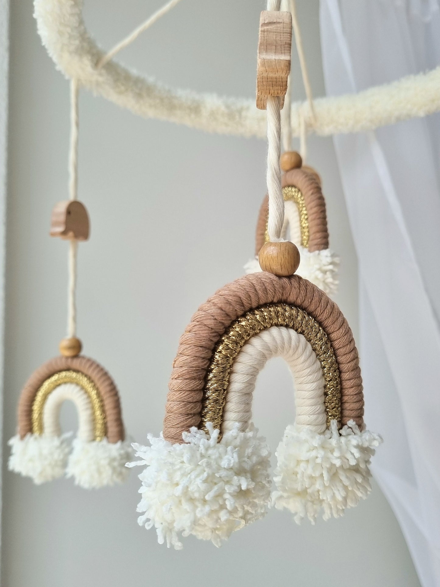 Baby Mobile Makramee Puffel braun/gold