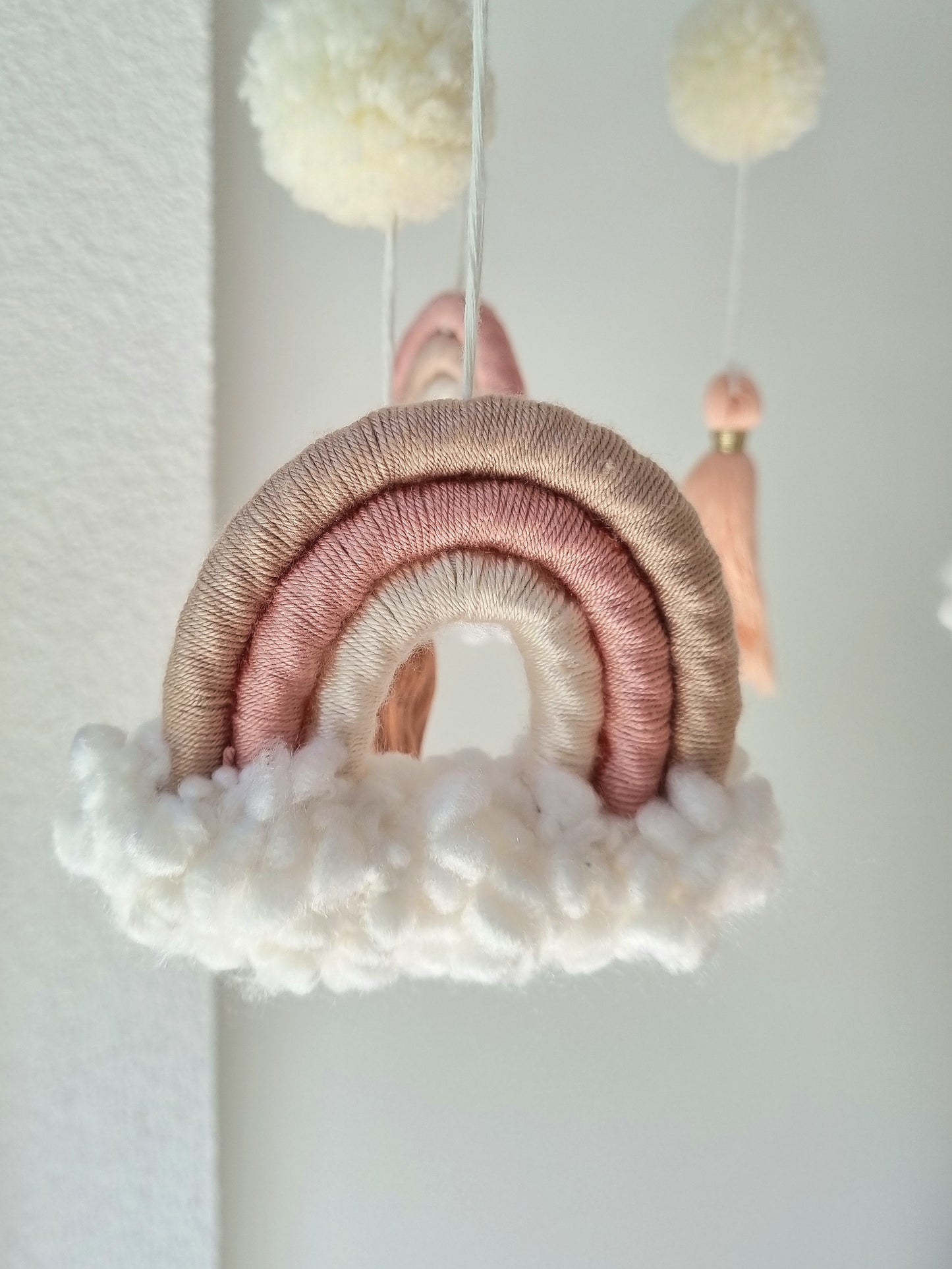Baby Mobile Makramee Puffel rose