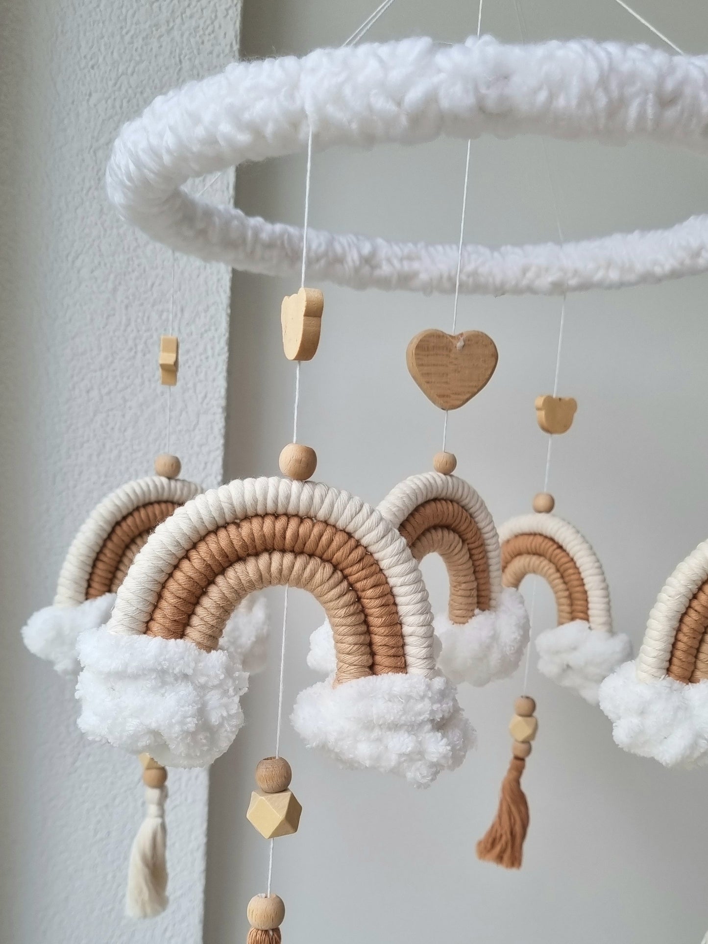 Baby Mobile Makramee Puffel Herz beige