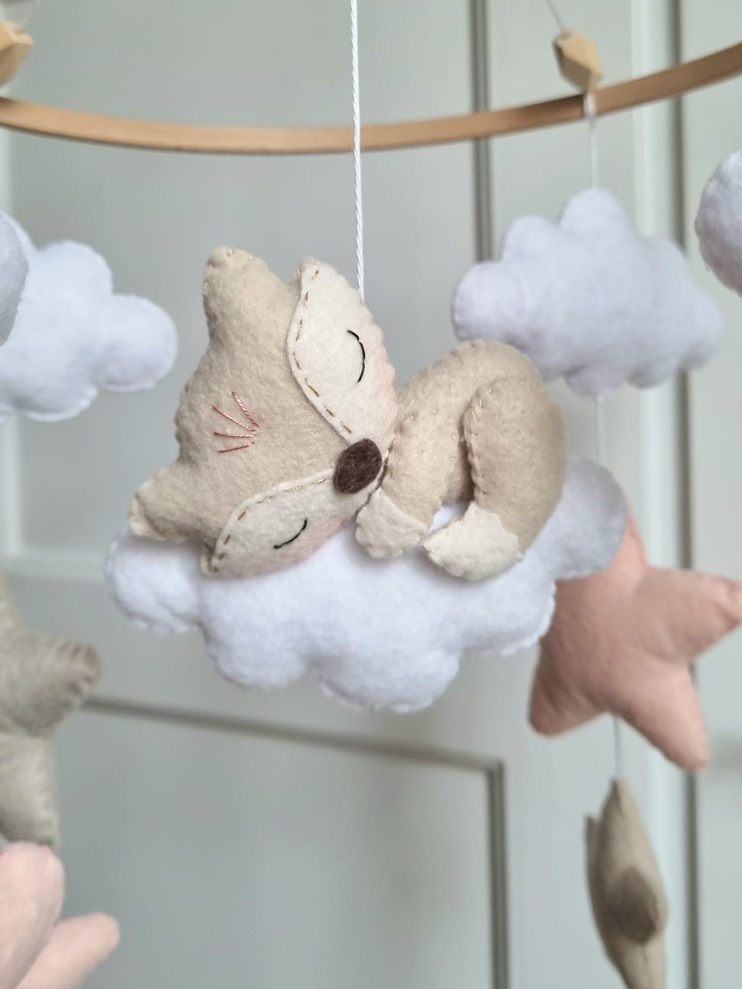 Baby Mobile schlafender Fuchs rosa