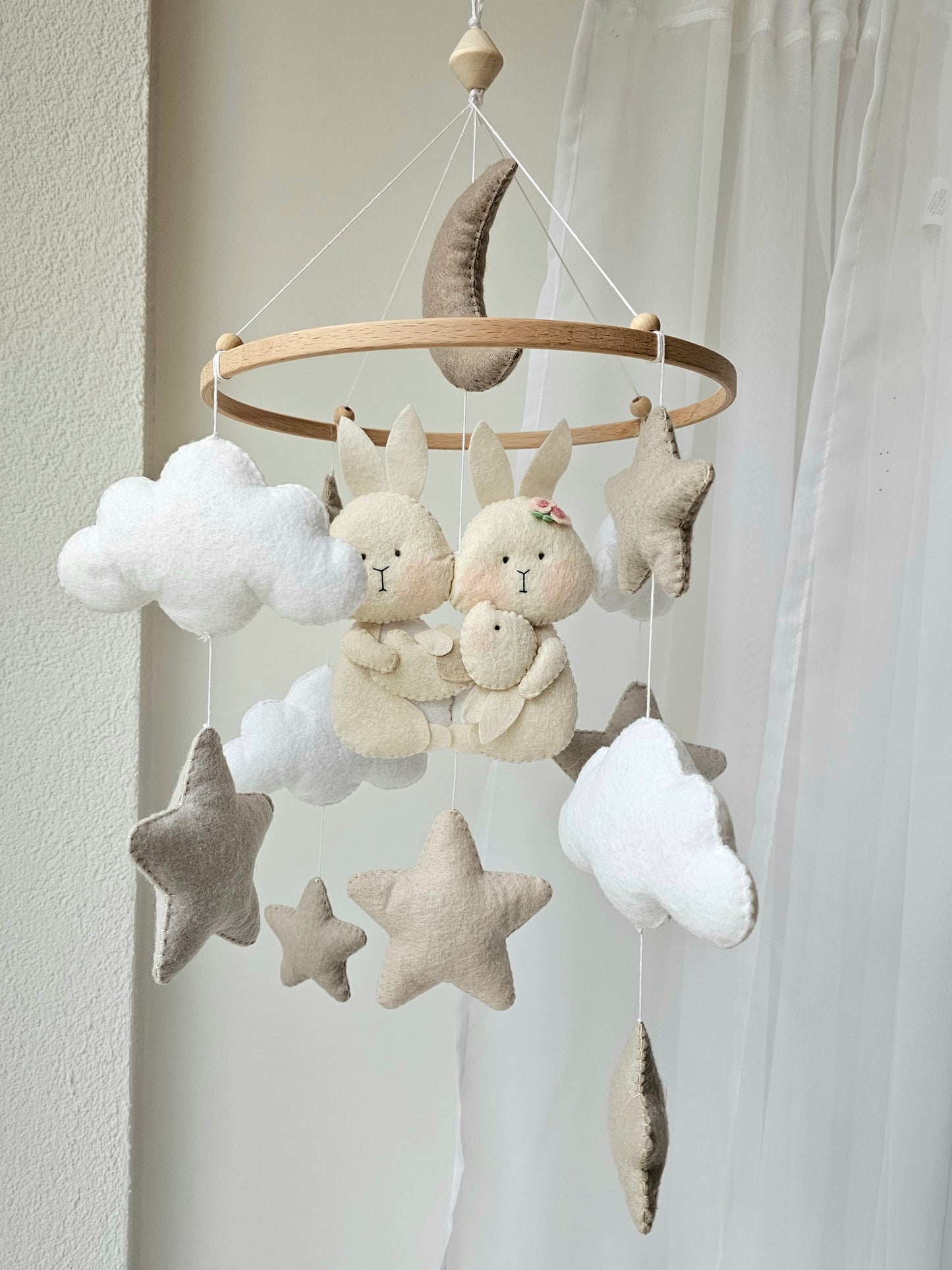 Baby Mobile Hasenfamilie