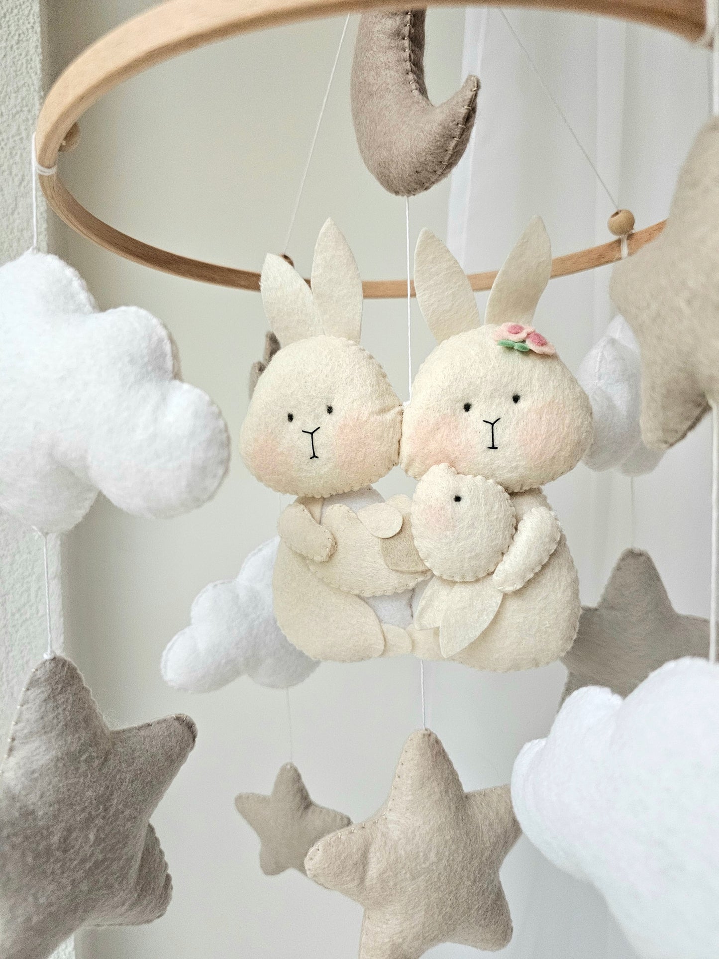 Baby Mobile Hasenfamilie