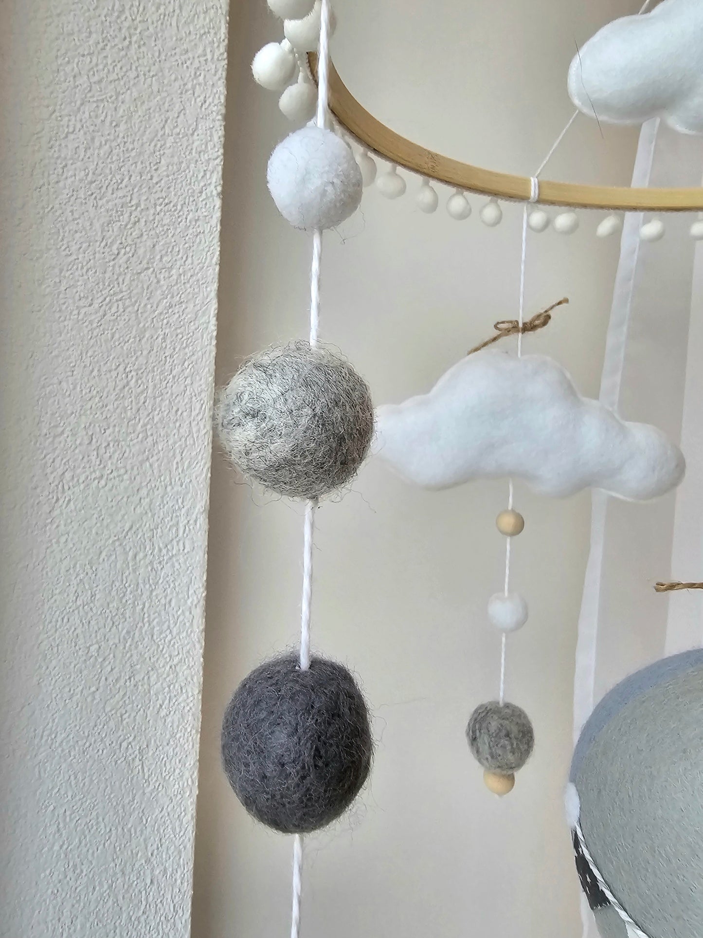 Baby Mobile Ballon Liebe natur