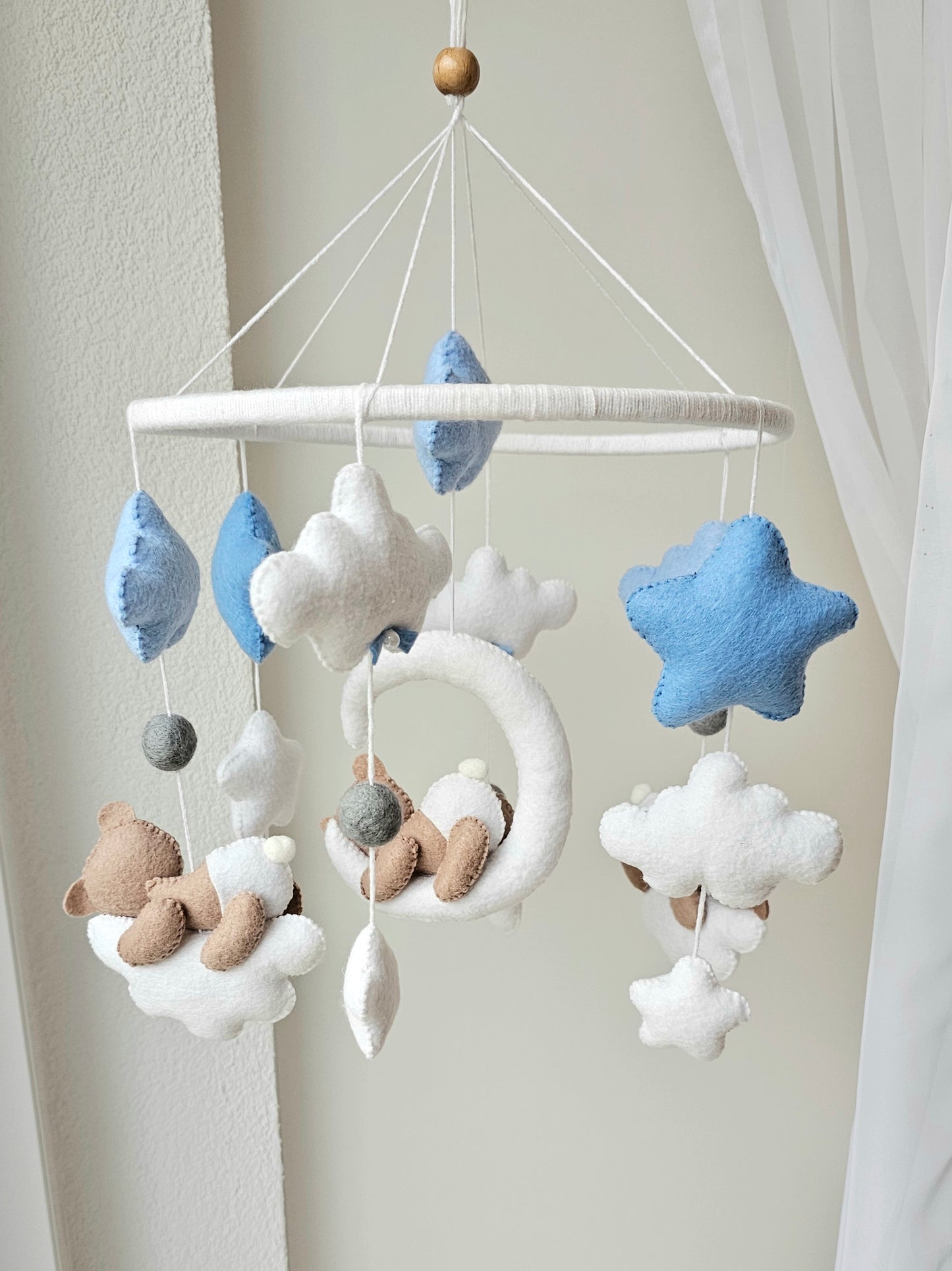 Baby Mobile schlafender Bär blau