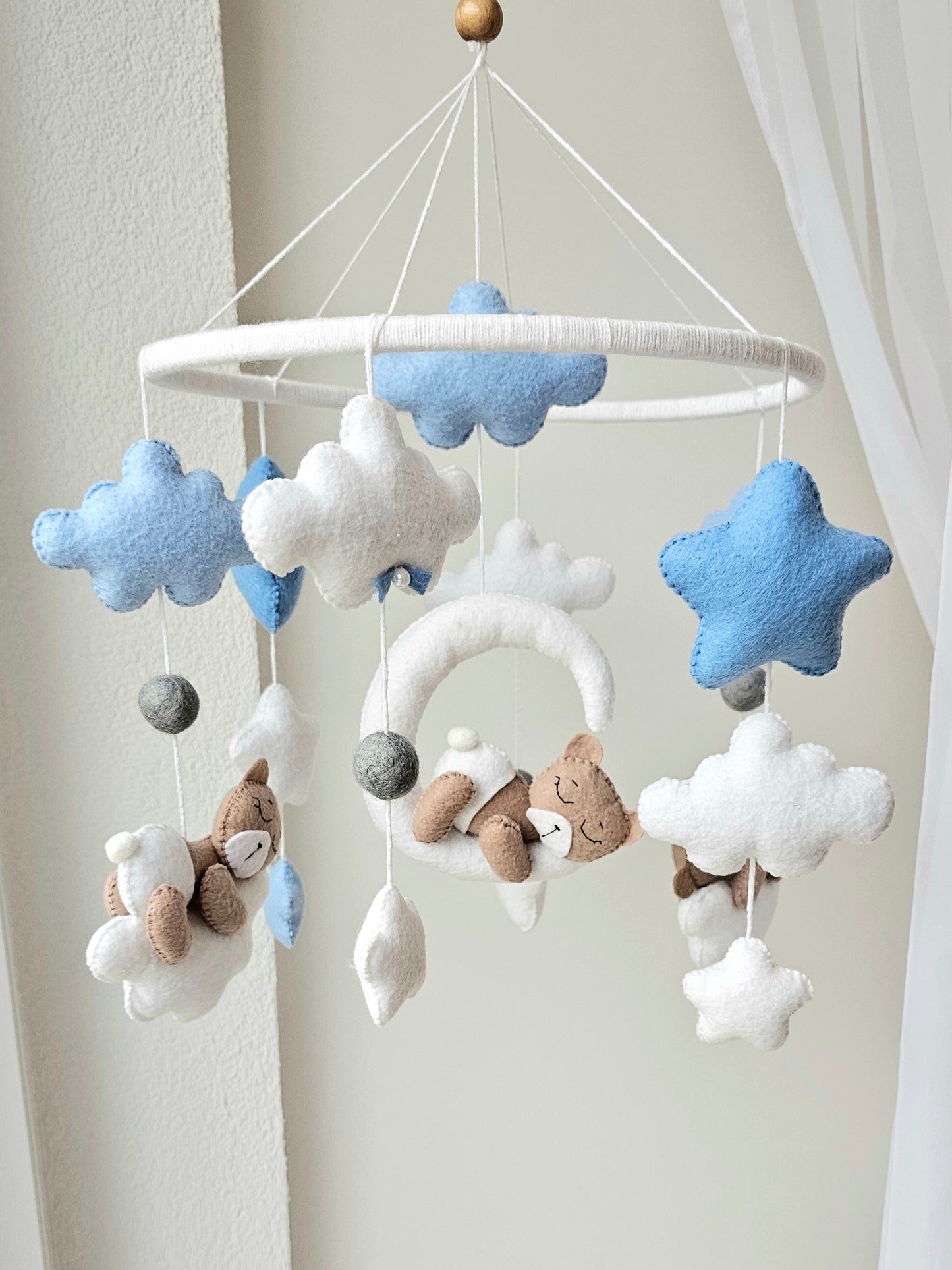 Baby Mobile schlafender Bär blau