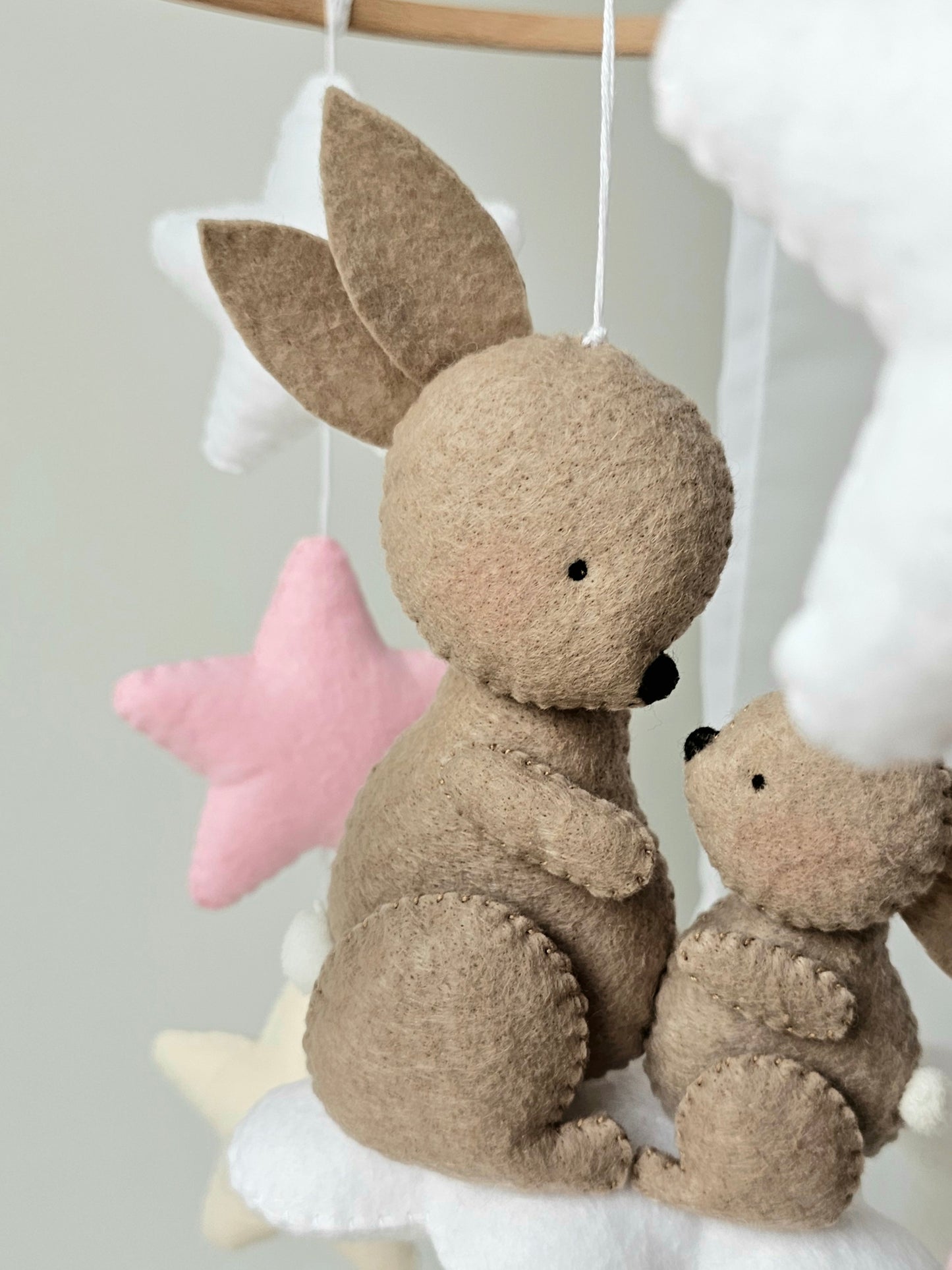 Baby Mobile Baby Häschen rosa/beige
