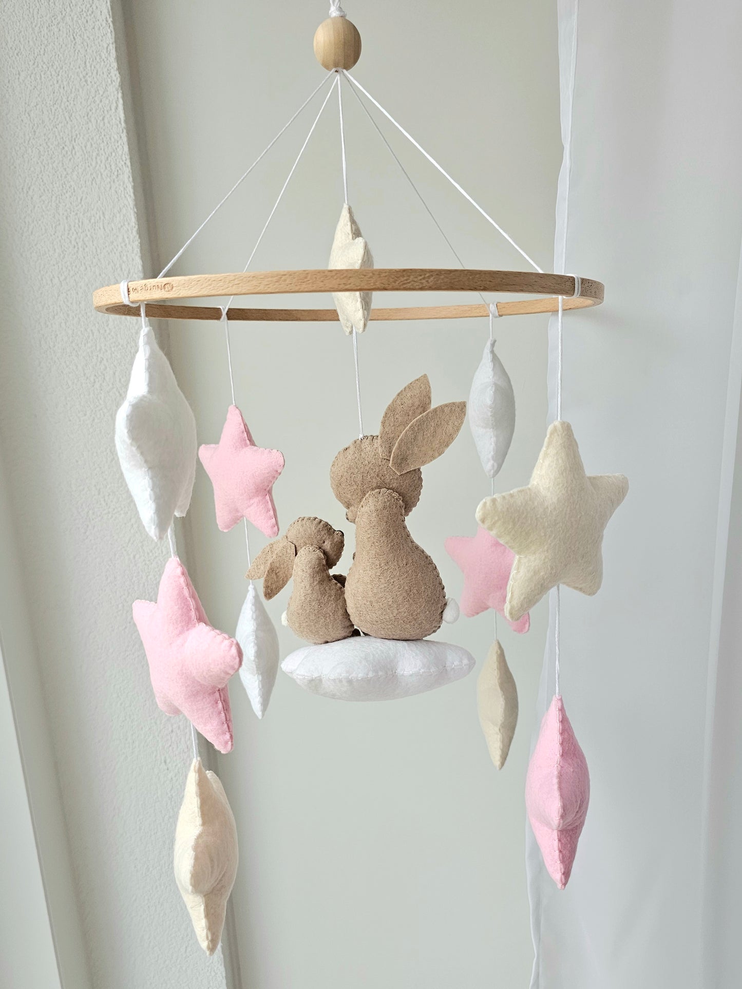 Baby Mobile Baby Häschen rosa/beige