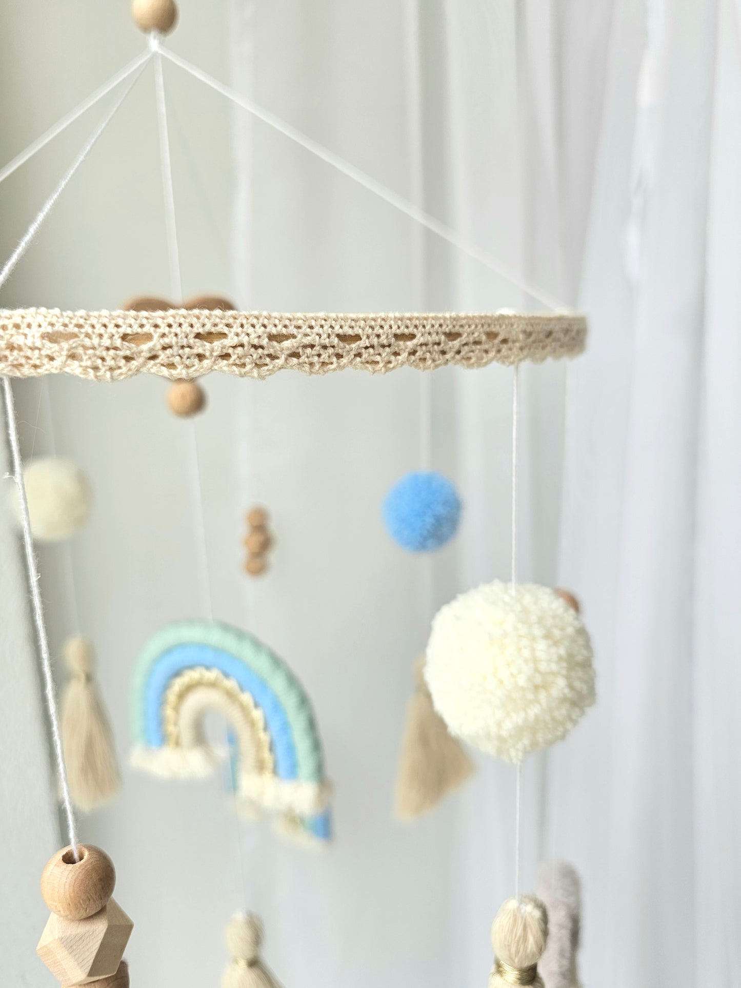 Mobile bébé macramé bleu