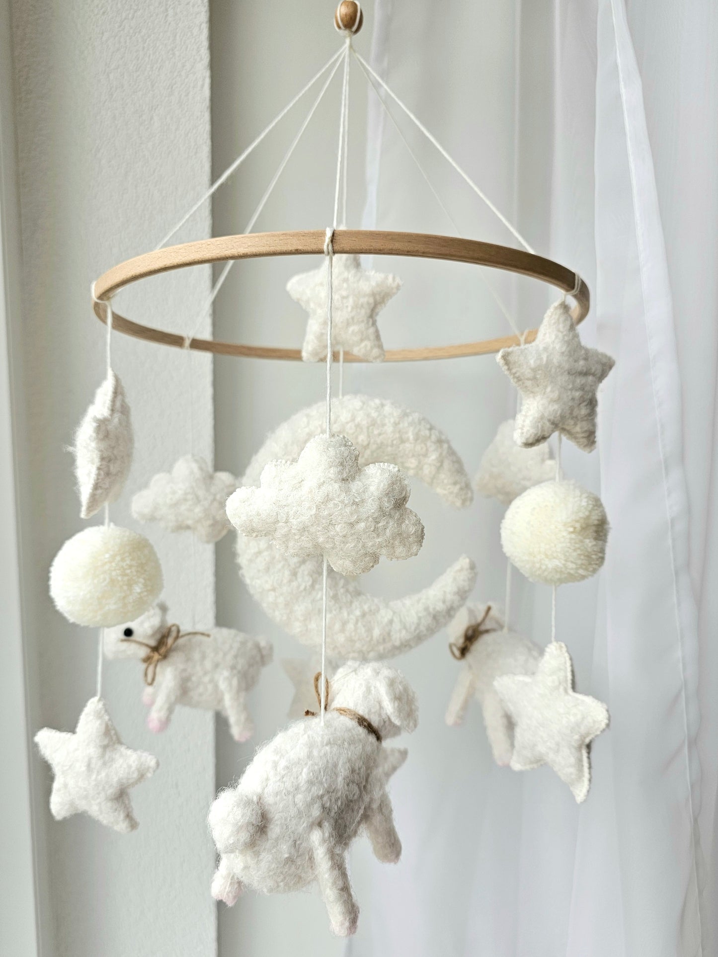 Baby Mobile Schäfchen weiss