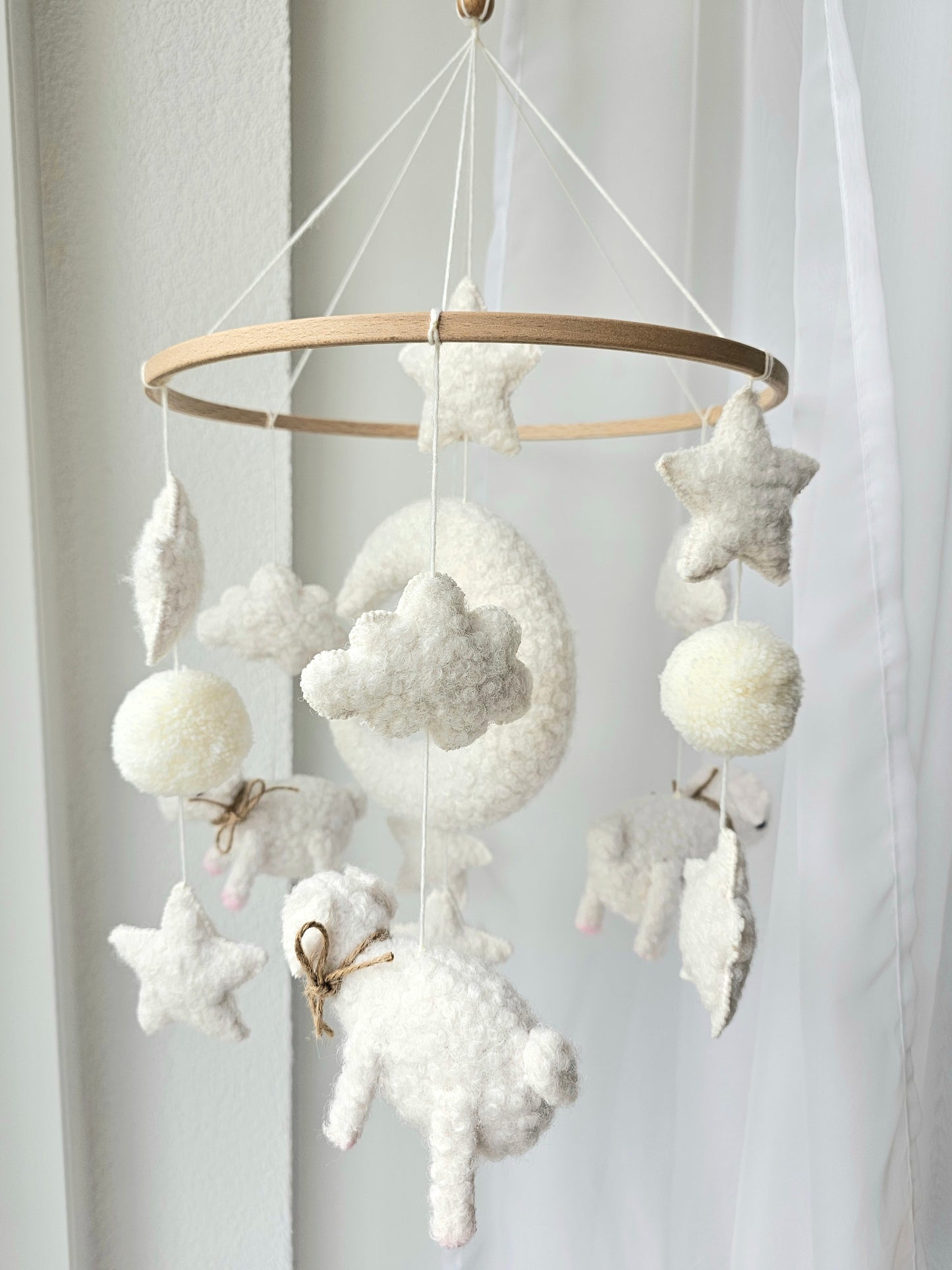 Baby Mobile Schäfchen weiss