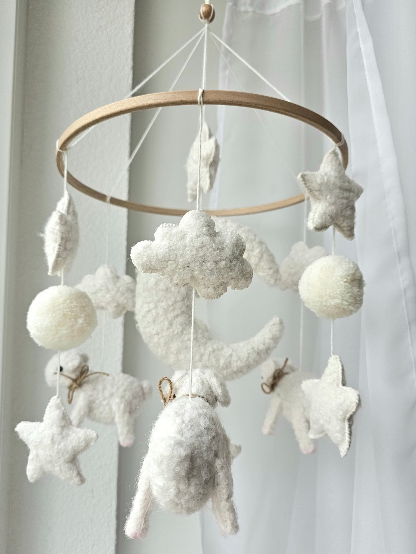 Baby Mobile Schäfchen weiss
