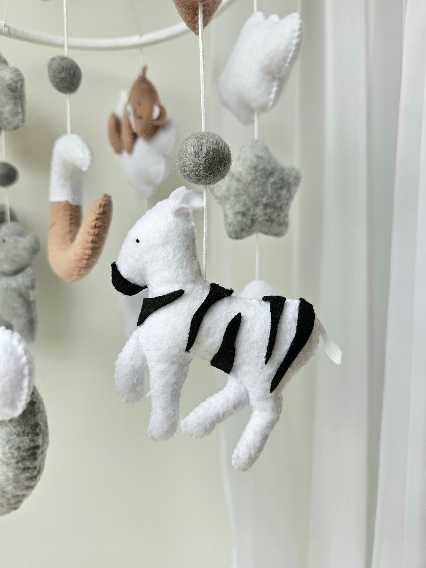 Baby Mobile Tierfreunde braun/grau