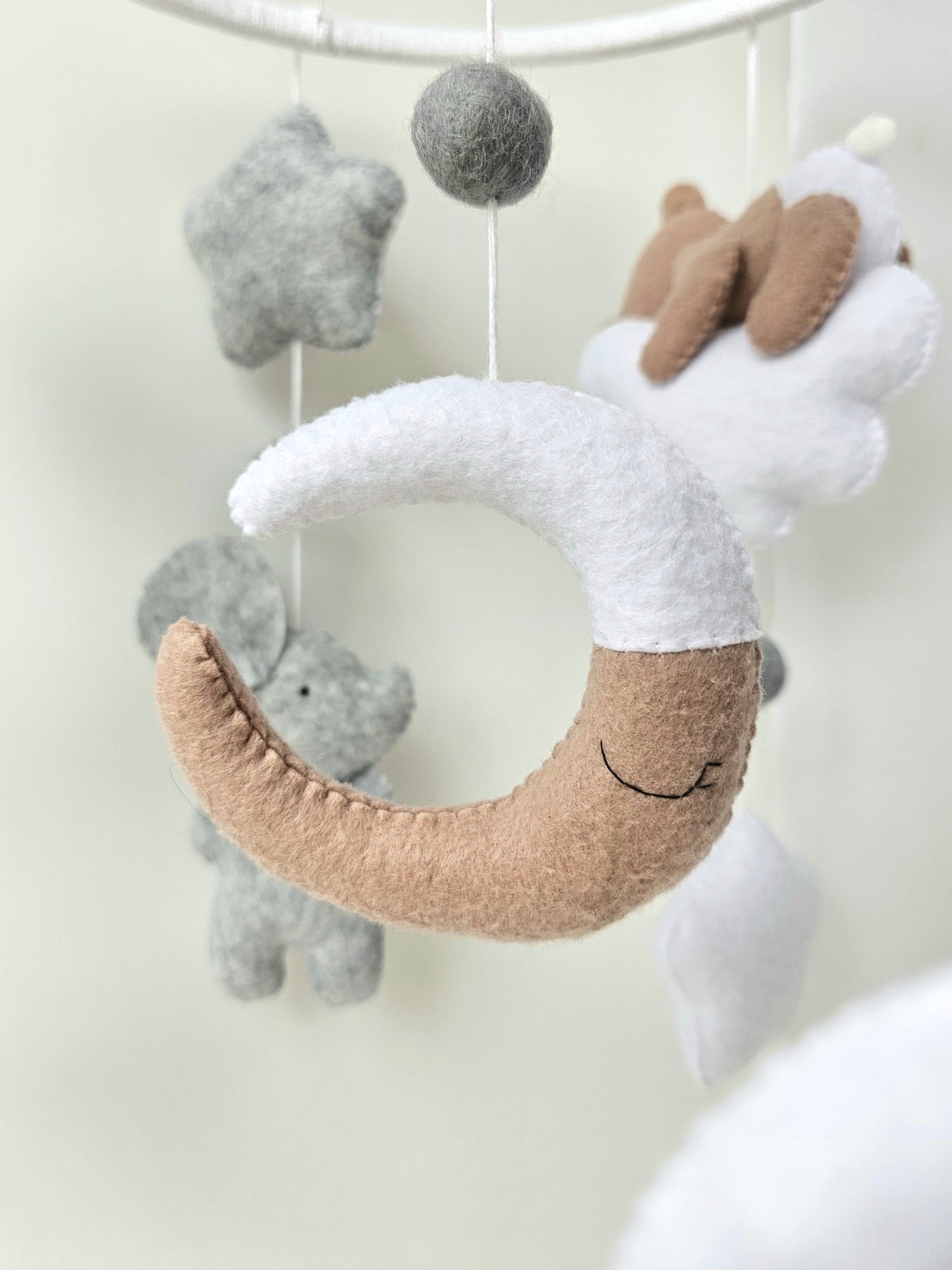 Baby Mobile Tierfreunde braun/grau