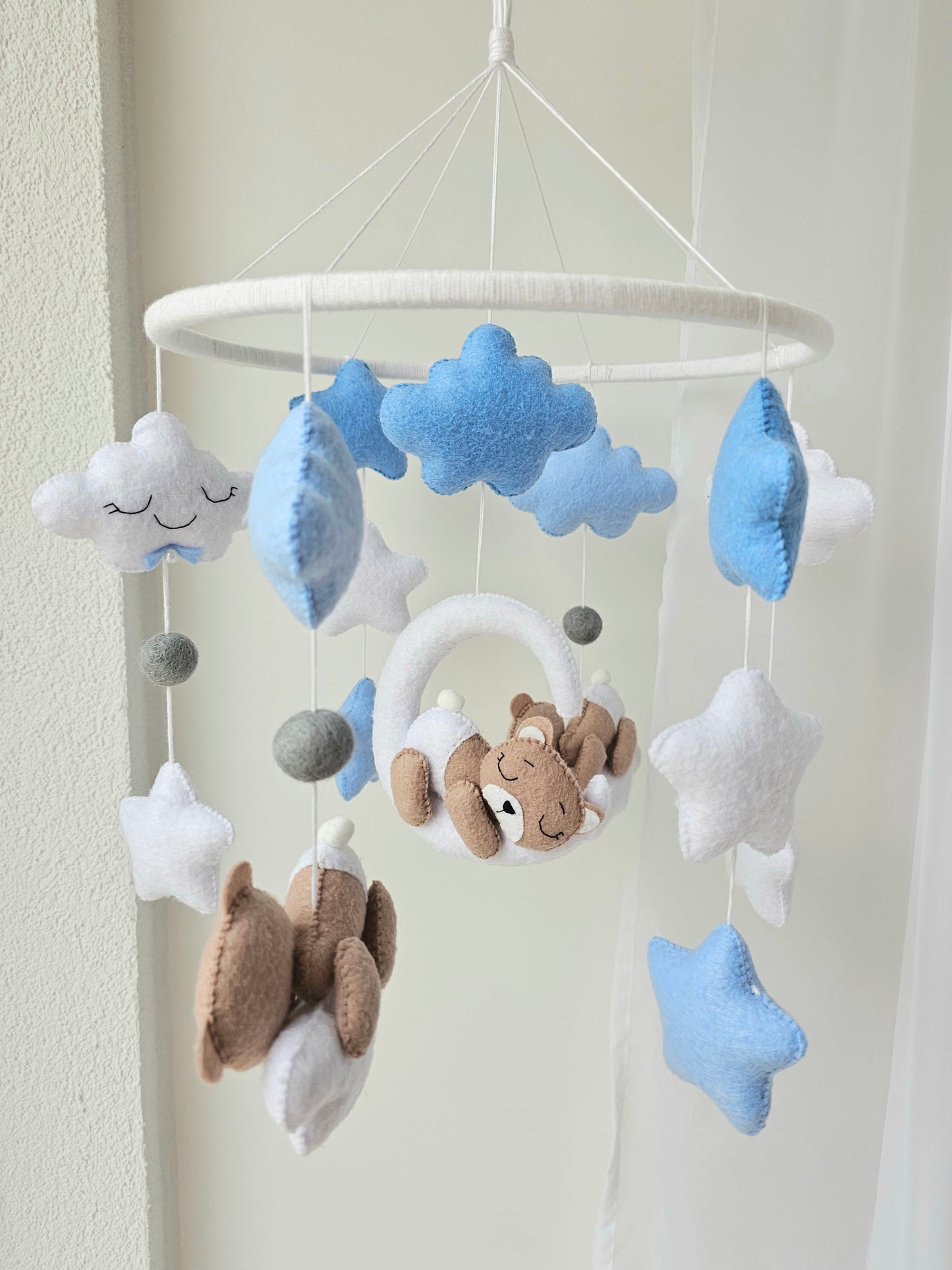 Baby Mobile schlafender Bär blau