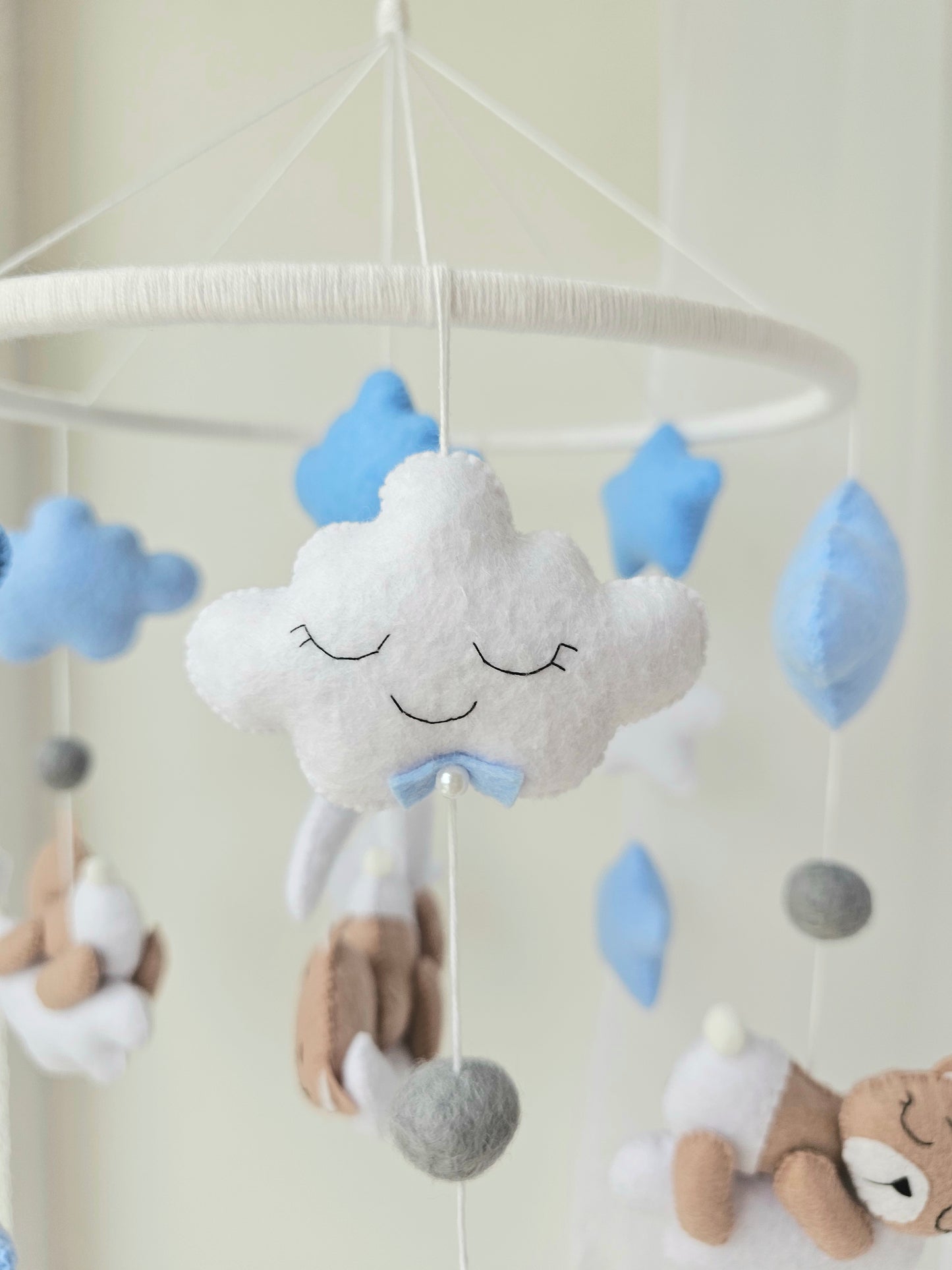 Baby Mobile schlafender Bär blau