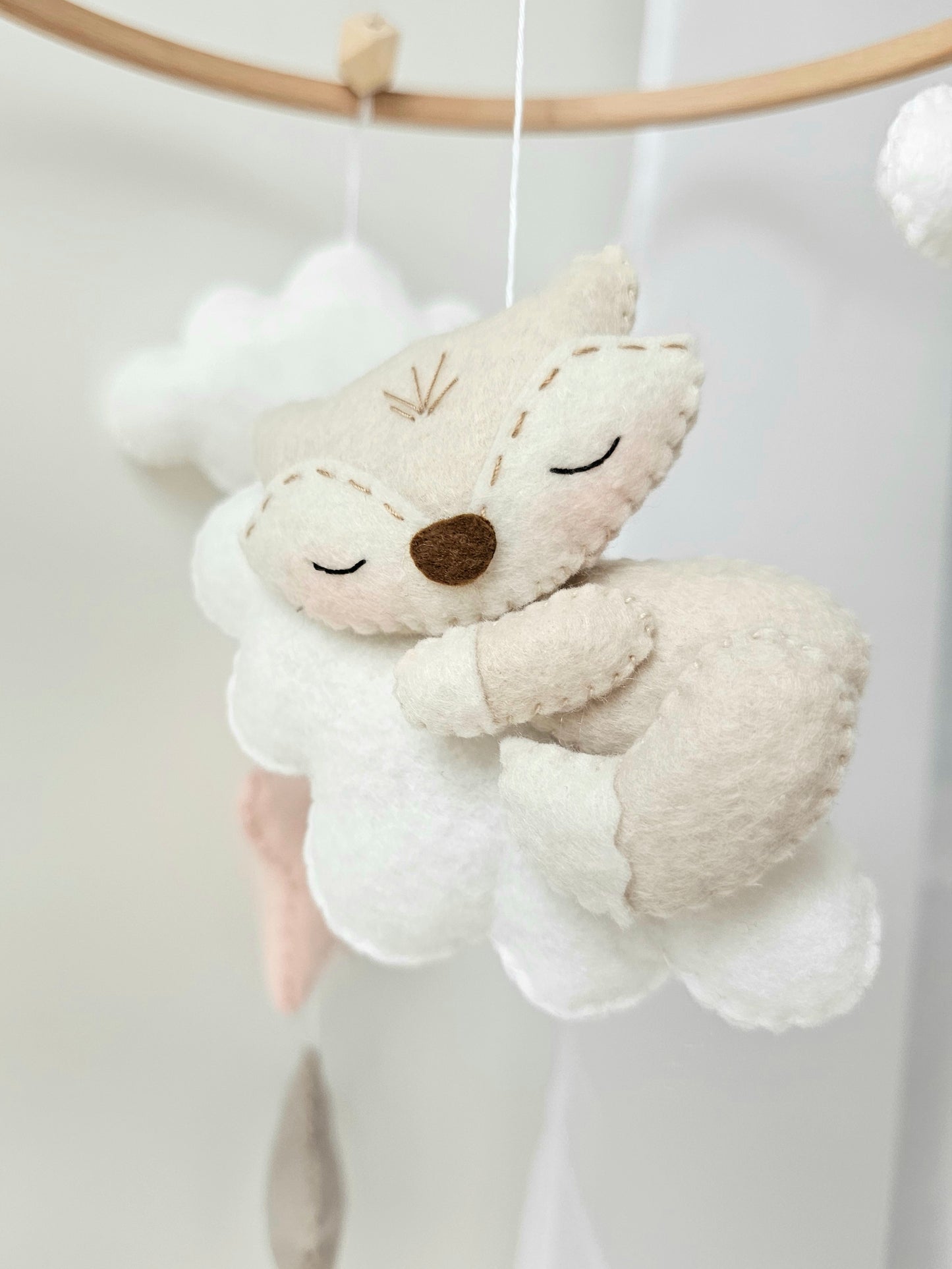 Baby Mobile schlafender Fuchs rosa