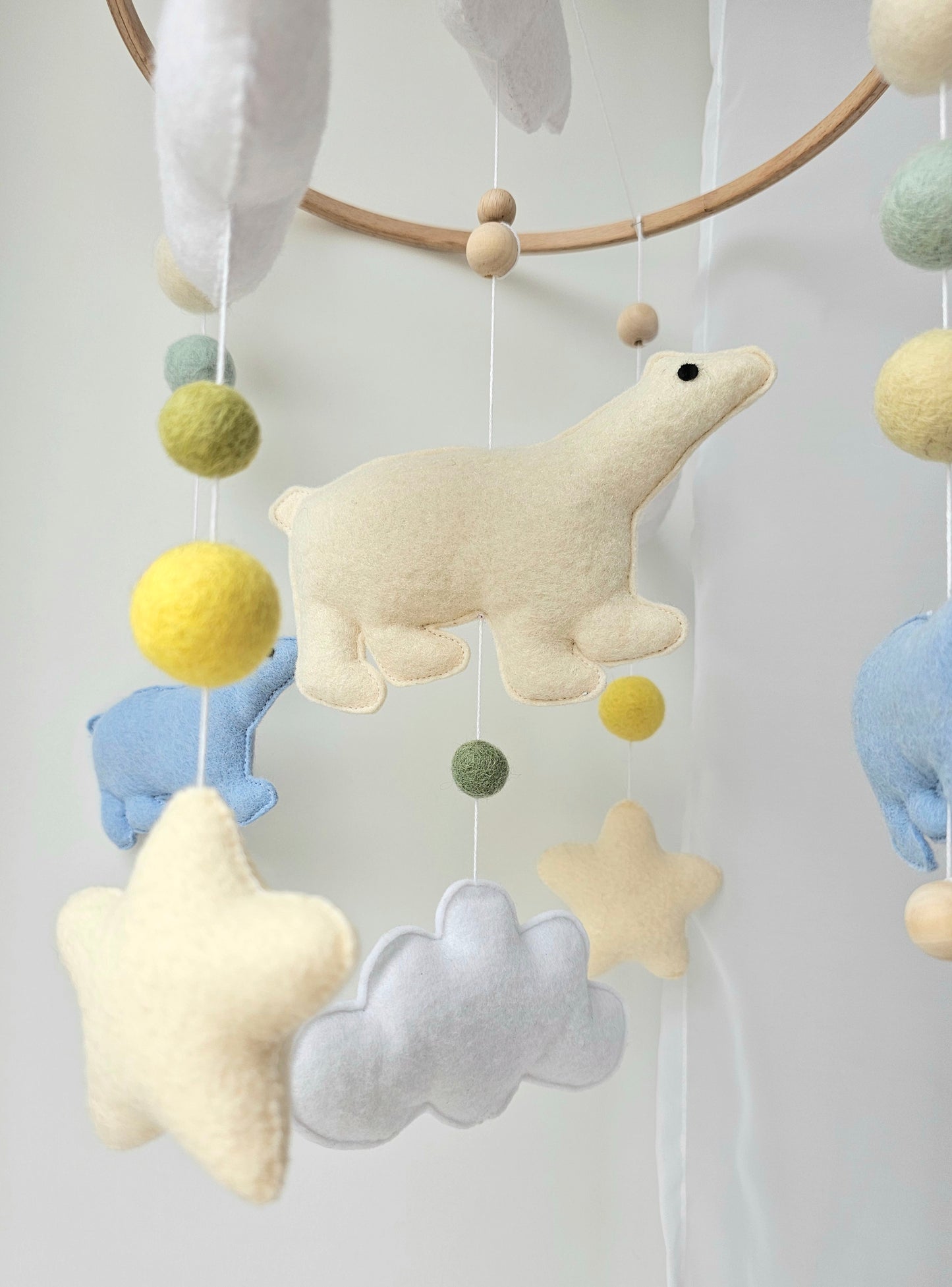 Baby Mobile süsse Eisbären blau, gelb