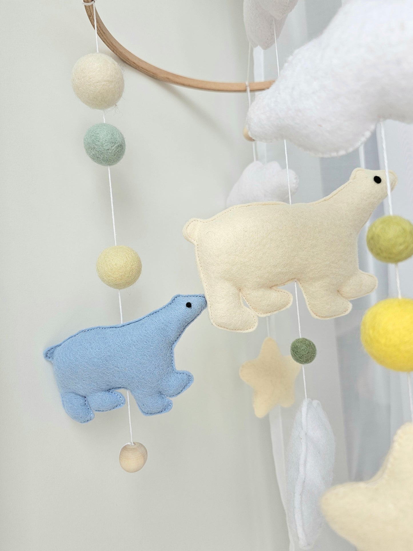 Baby Mobile süsse Eisbären blau, gelb