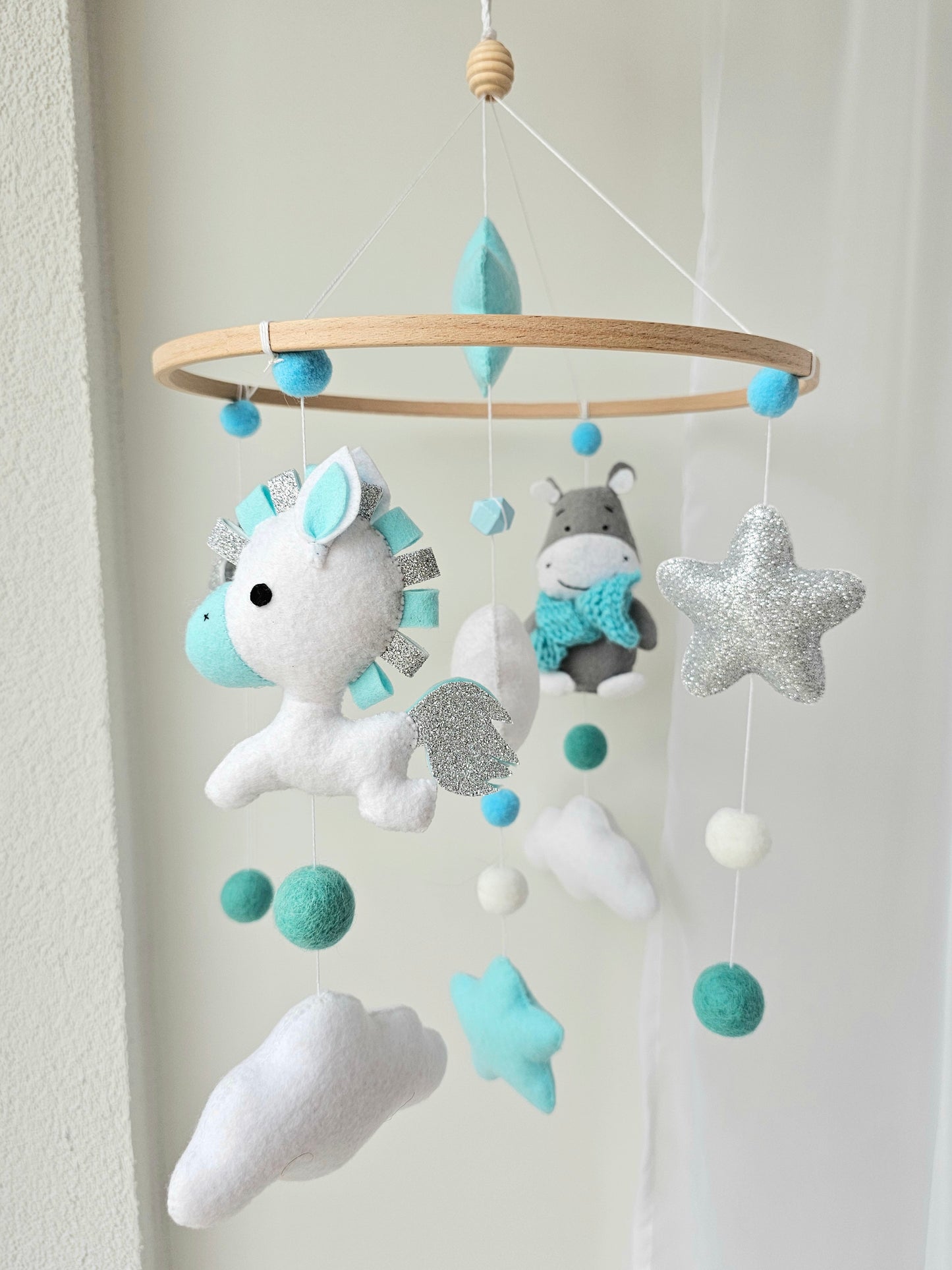Baby Mobile Hippo und Pferdchen türkis