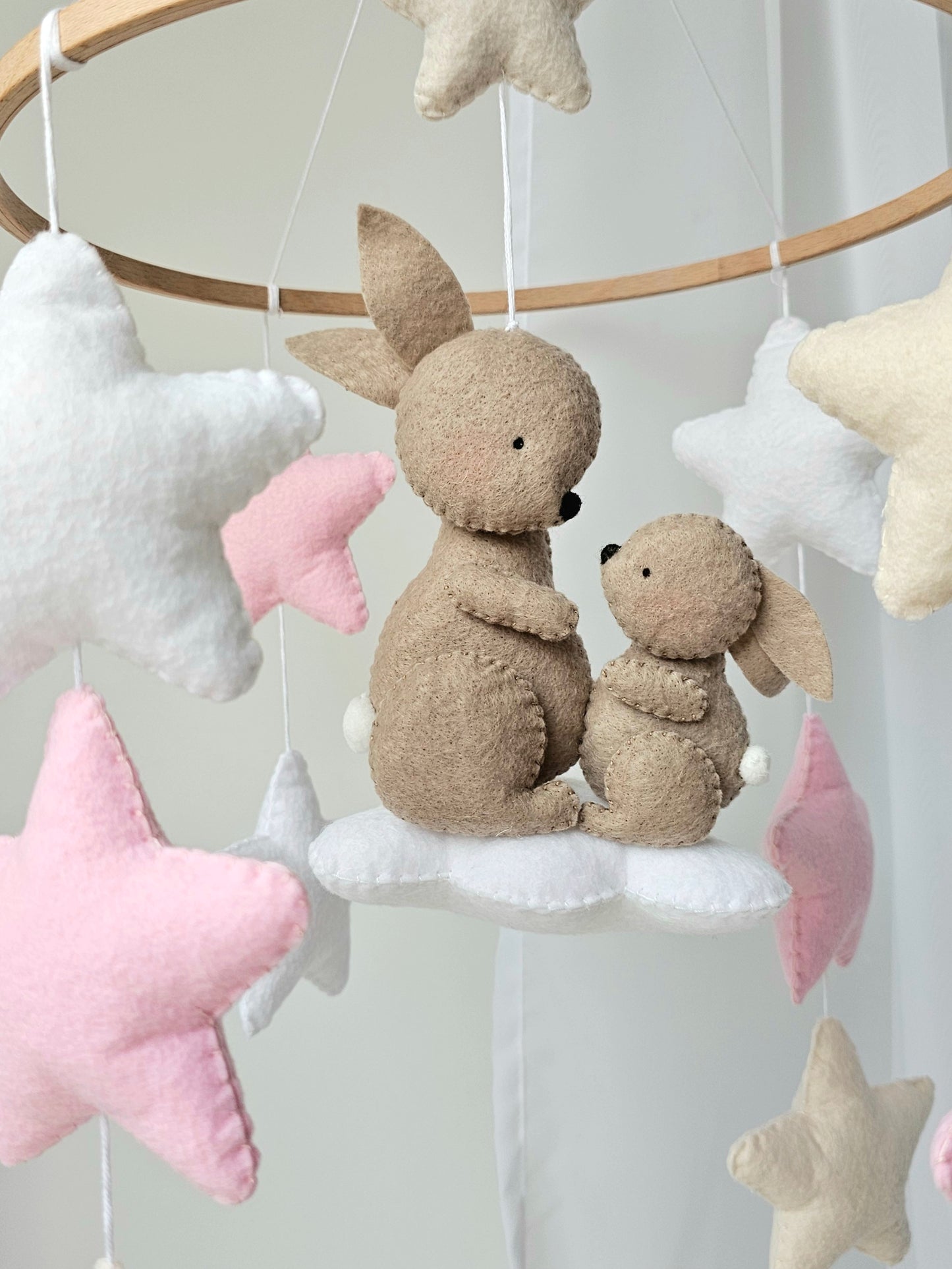 Baby Mobile Baby Häschen rosa/beige