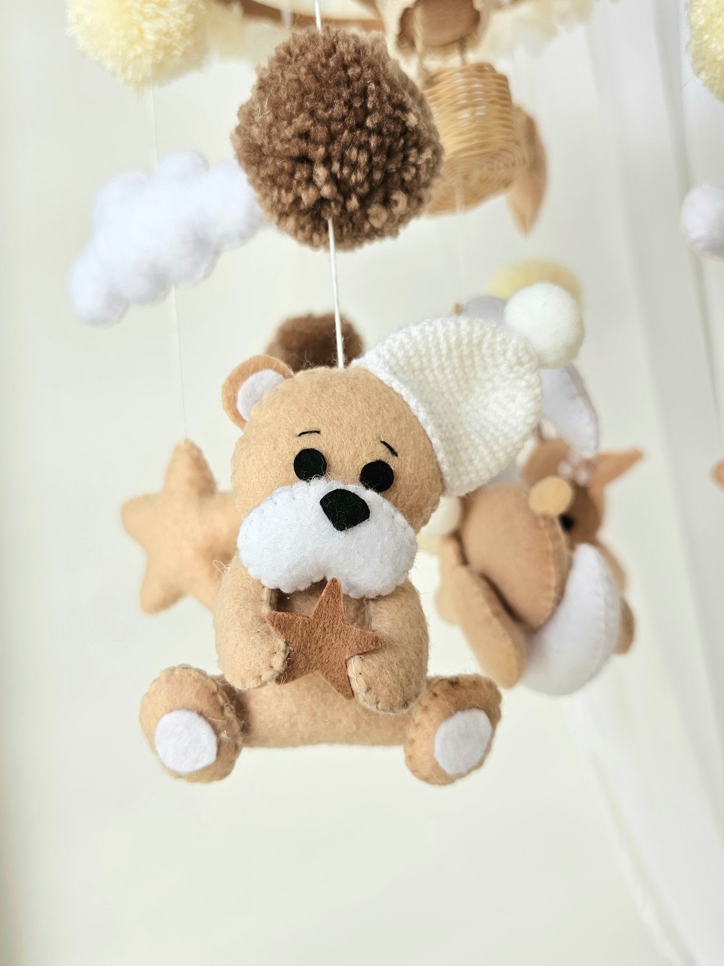 Baby Mobile fliegender Ballon Traum beige