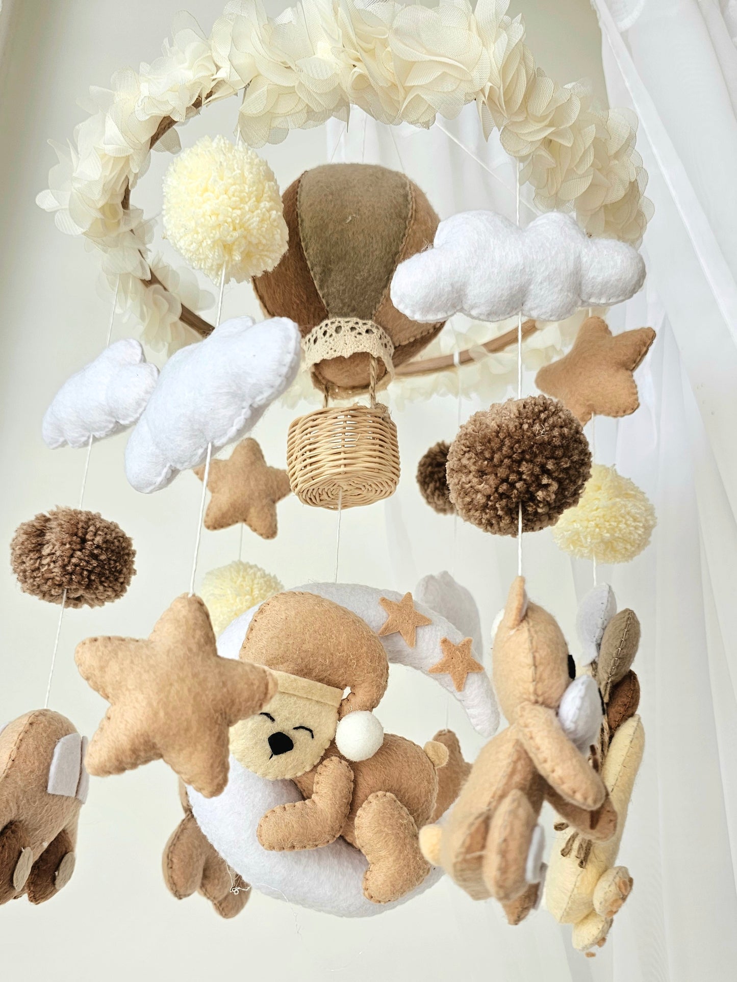 Baby Mobile fliegender Ballon Traum beige