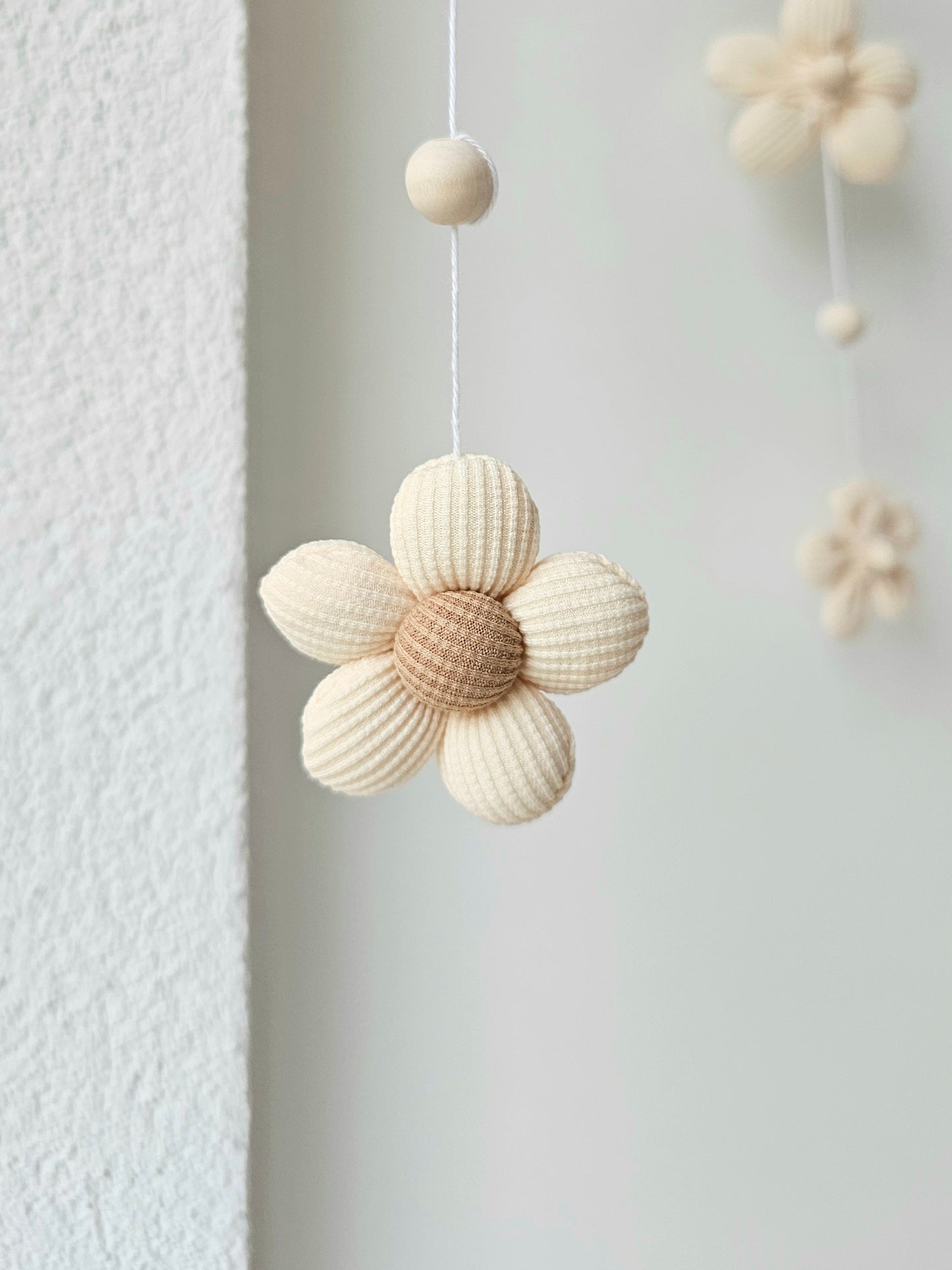 Baby Mobile Blümchen beige