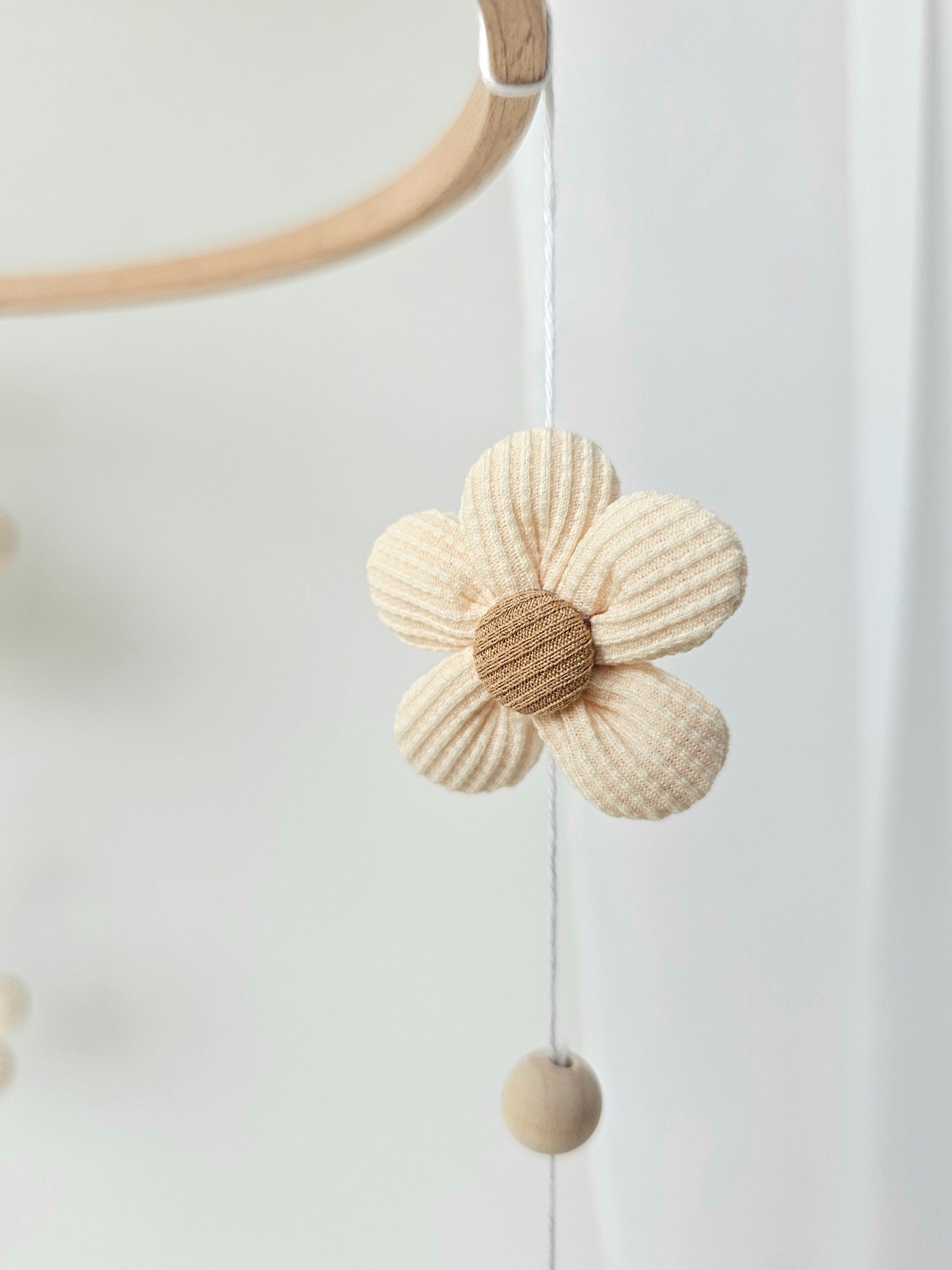 Baby Mobile Blümchen beige