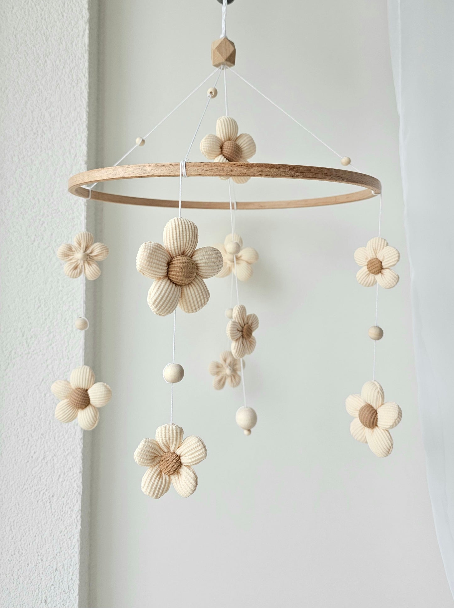 Baby Mobile Blümchen beige