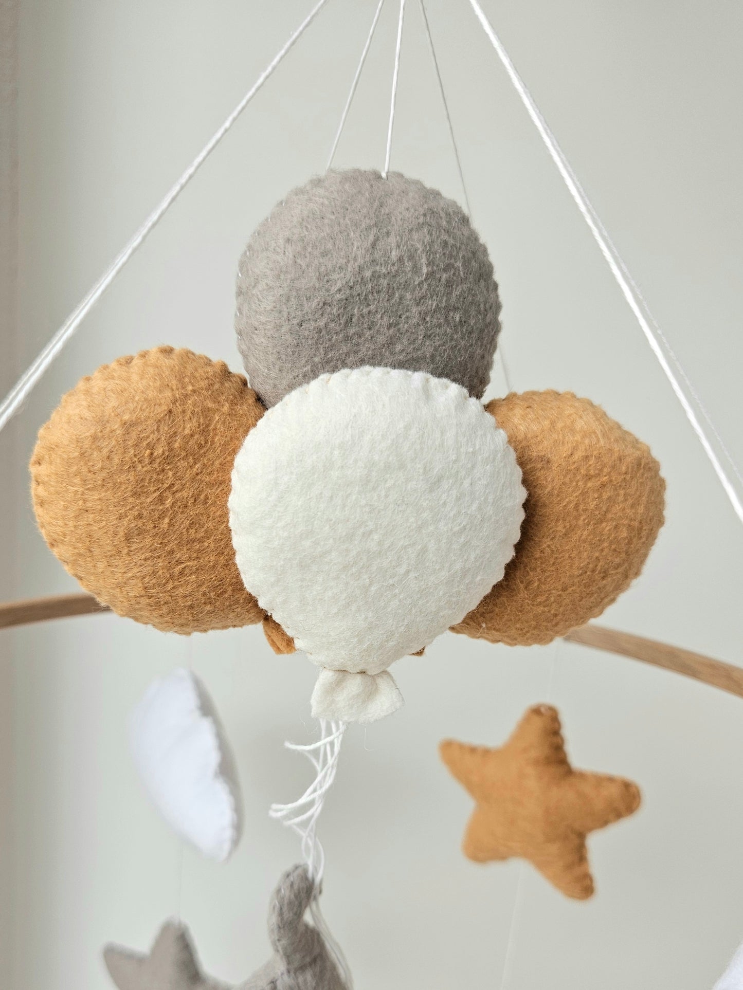 Baby Mobile Elefant beige/grau