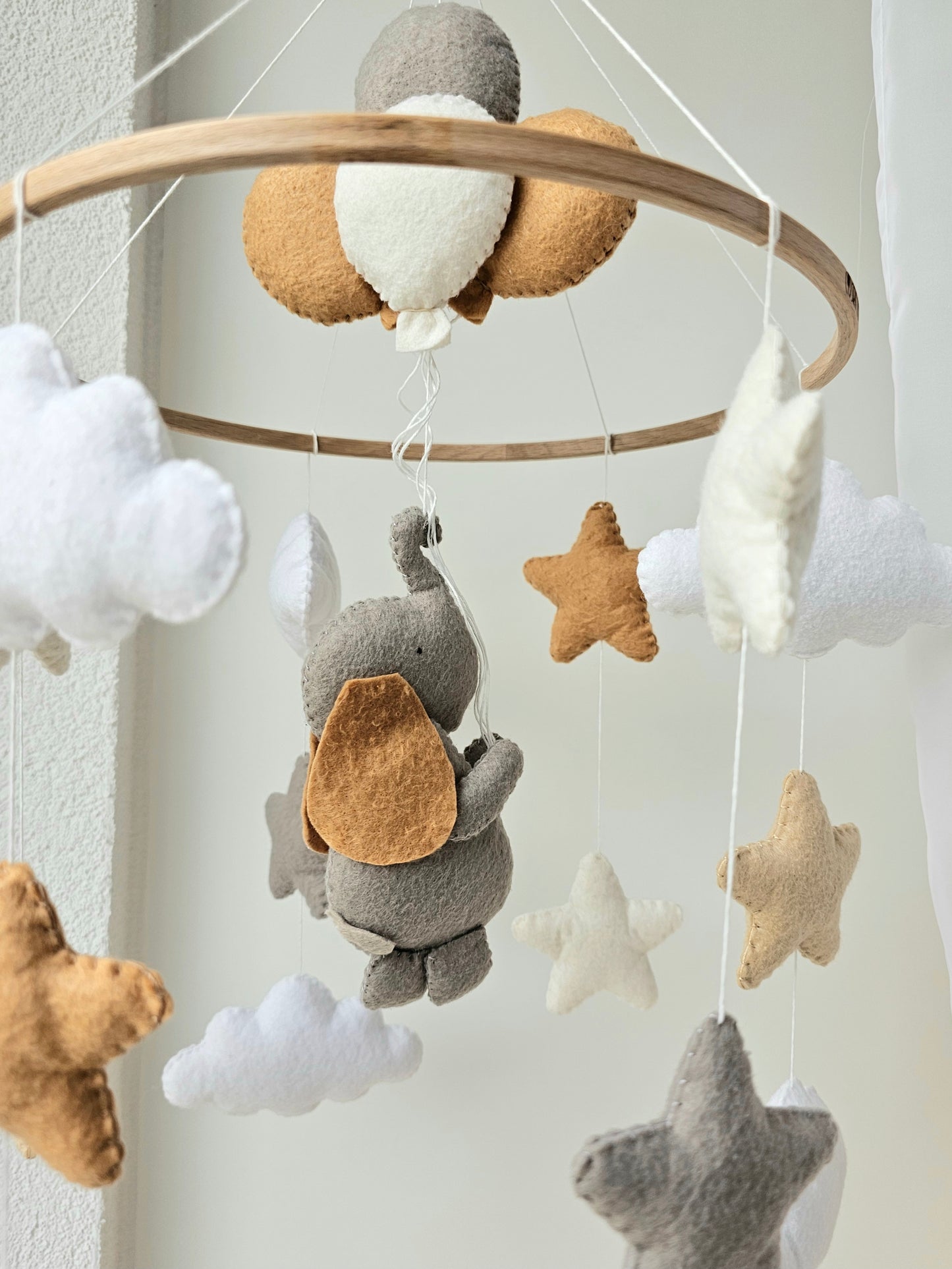Baby Mobile Elefant beige/grau