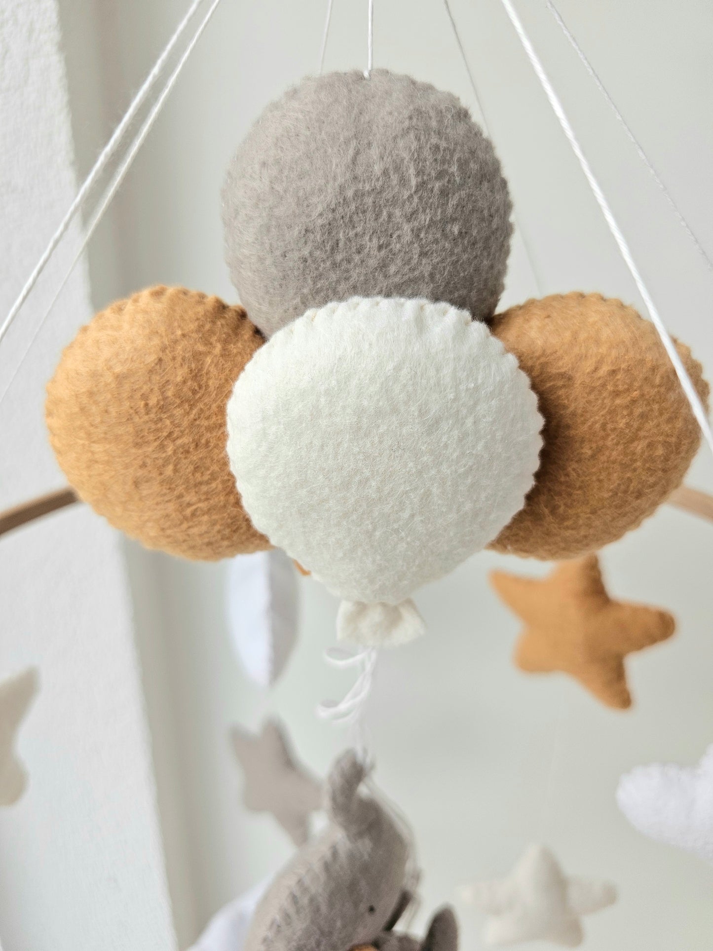 Baby Mobile Elefant beige/grau