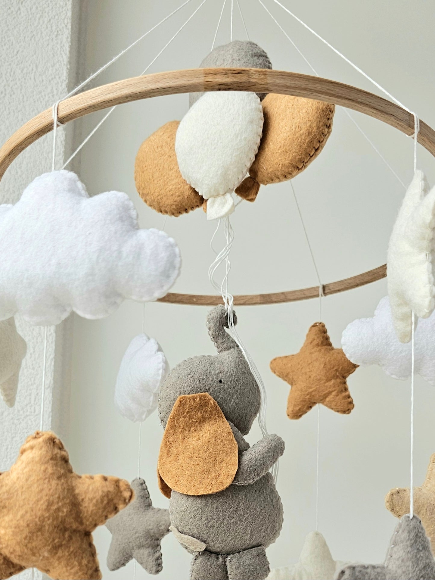 Baby Mobile Elefant beige/grau