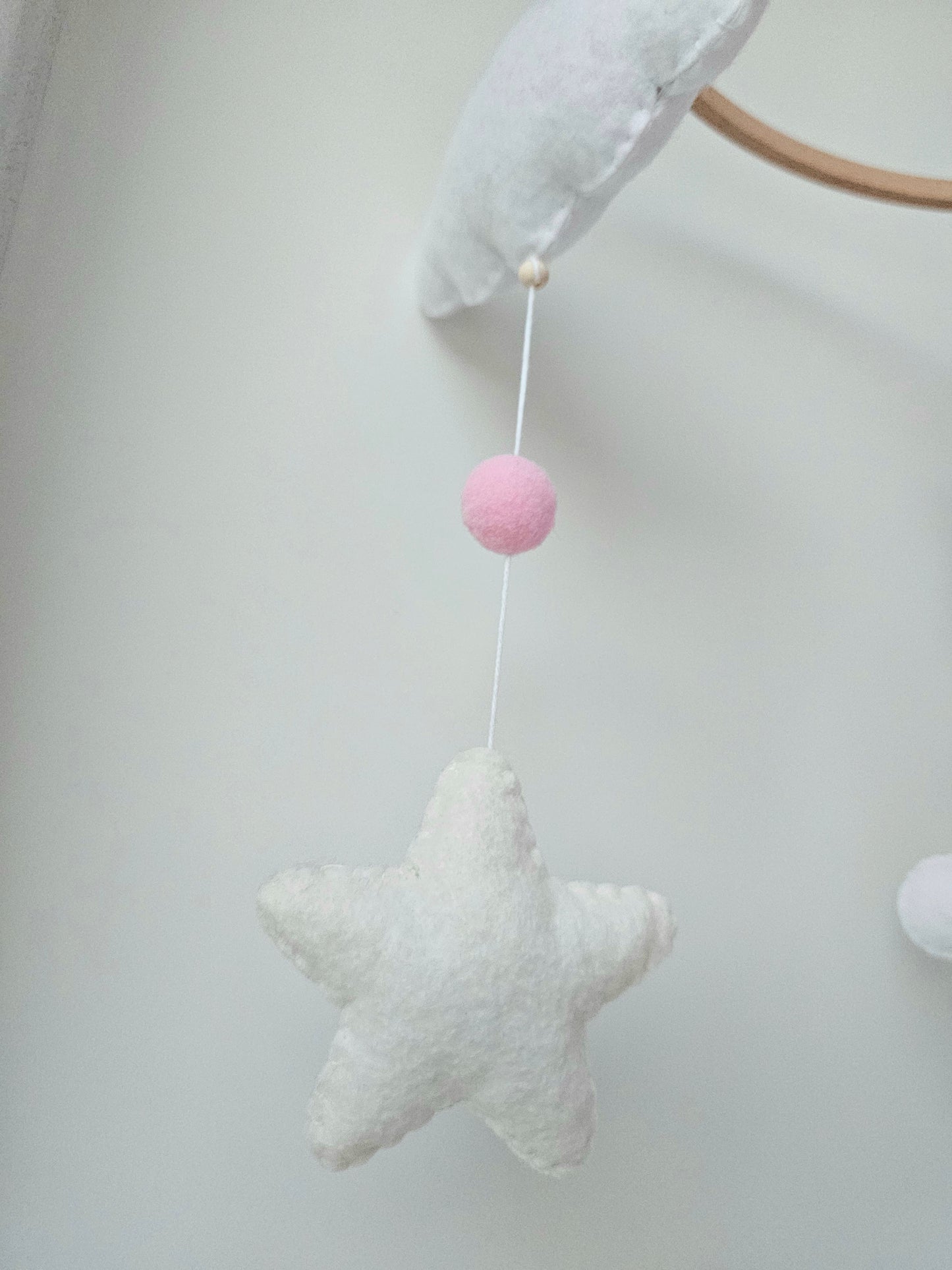 Baby Mobile träumender Schwan rosa/weiss