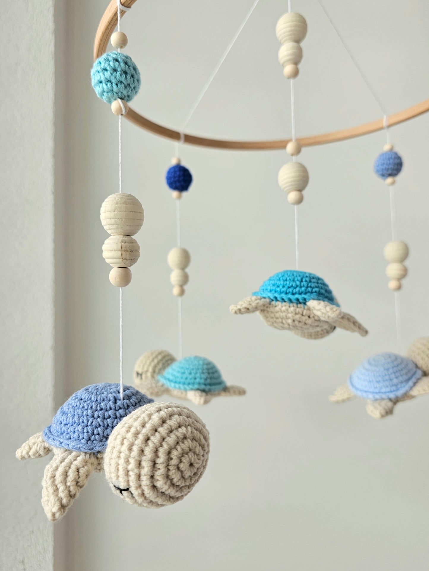Baby Mobile Häkelliebe Schildi blau
