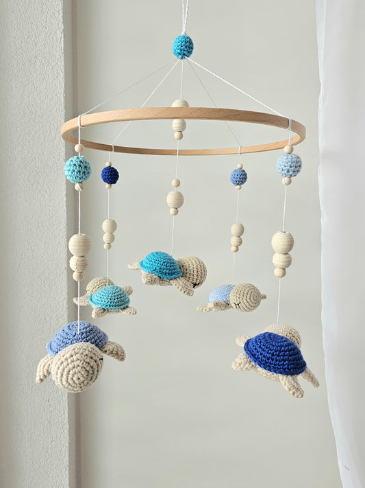 Baby Mobile Häkelliebe Schildi blau