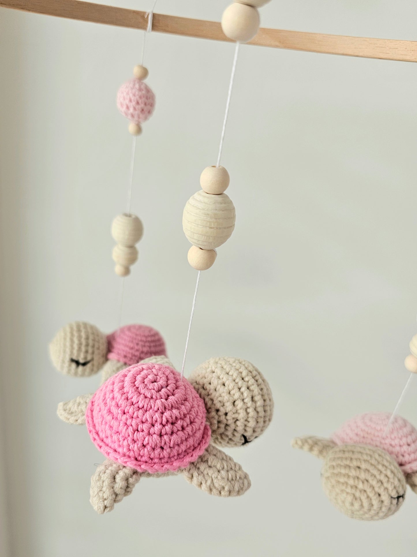 Baby Mobile Häkelliebe Schildi rosa