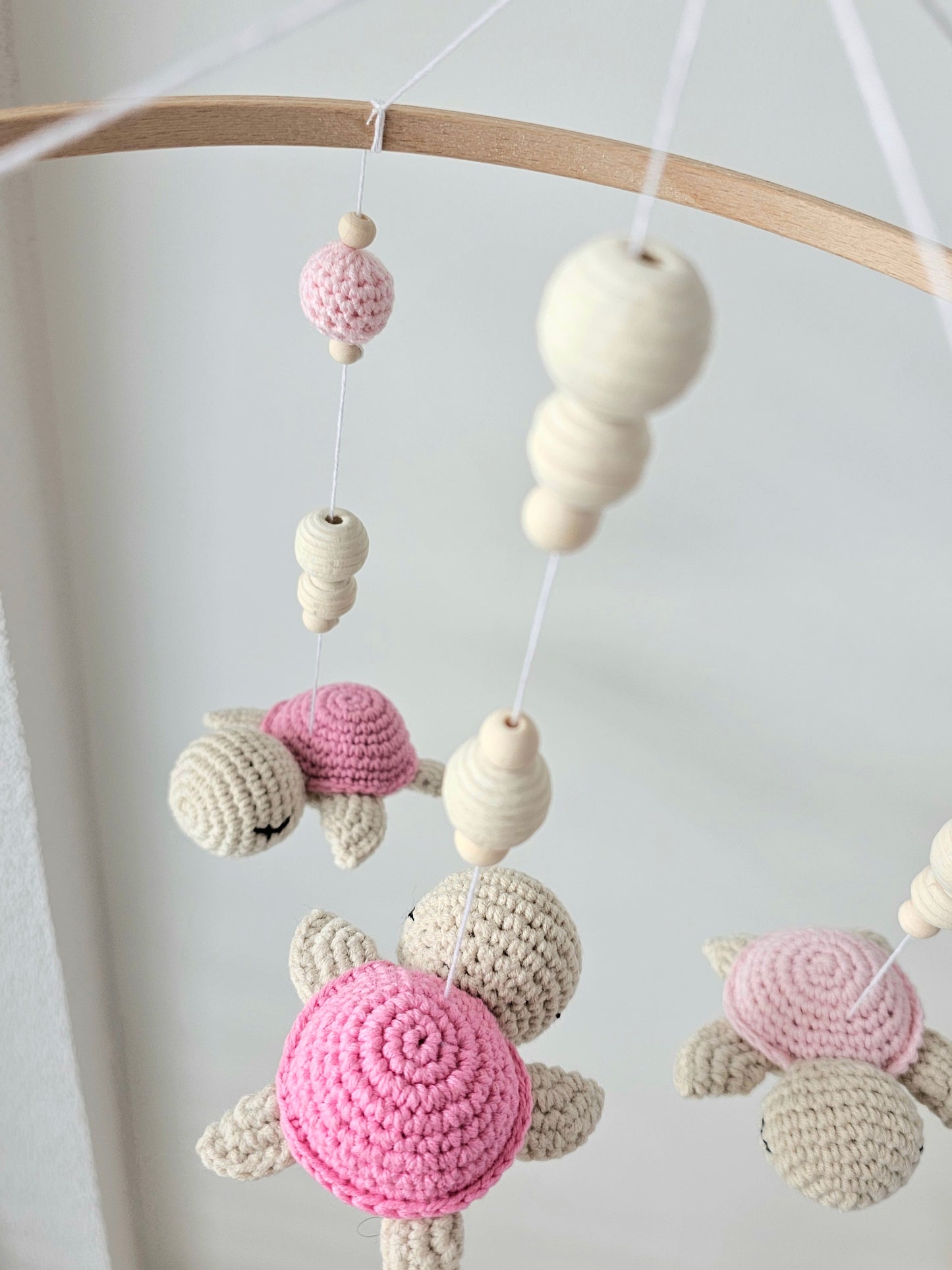 Baby Mobile Häkelliebe Schildi rosa