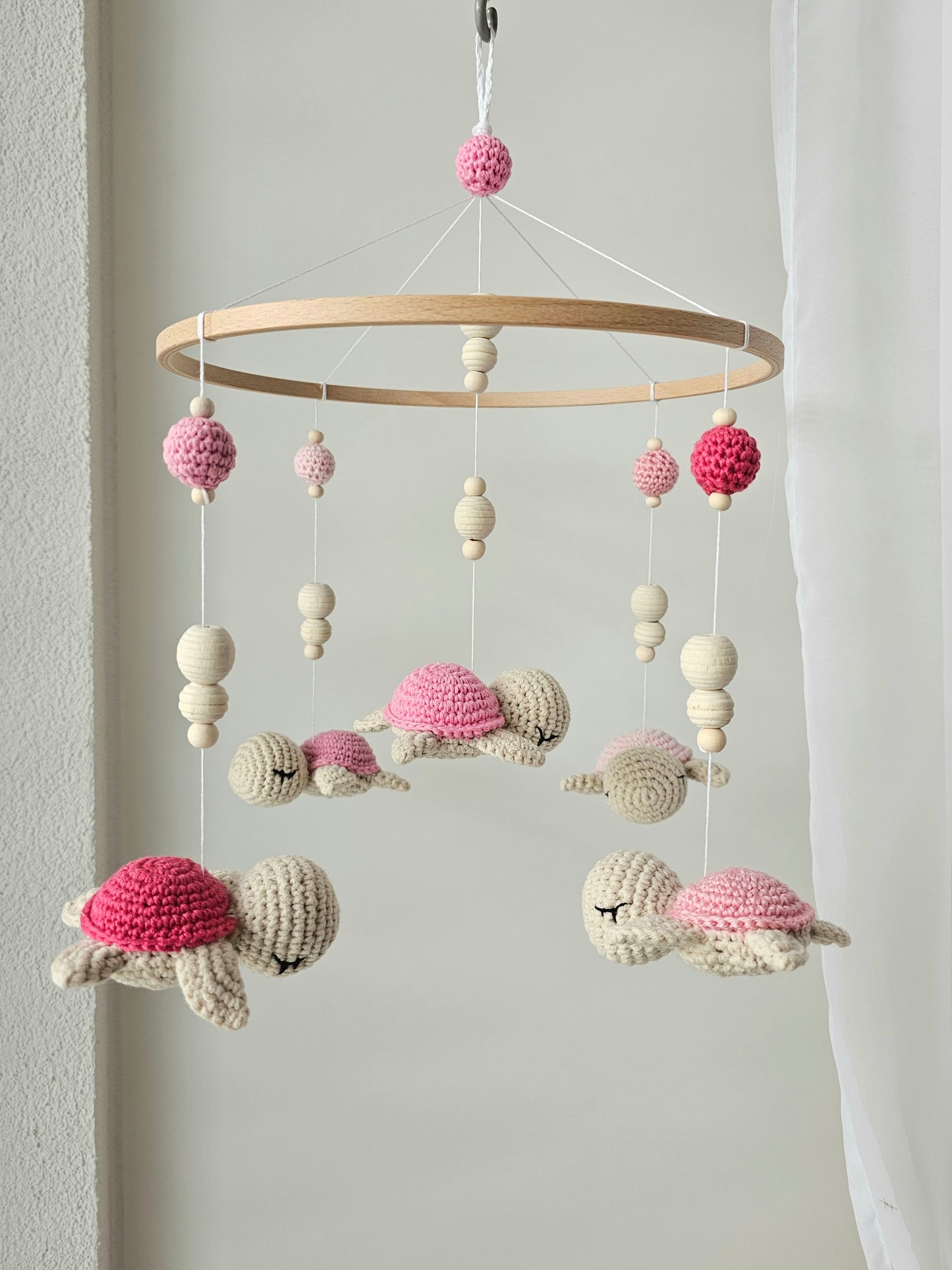 Baby Mobile Häkelliebe Schildi rosa