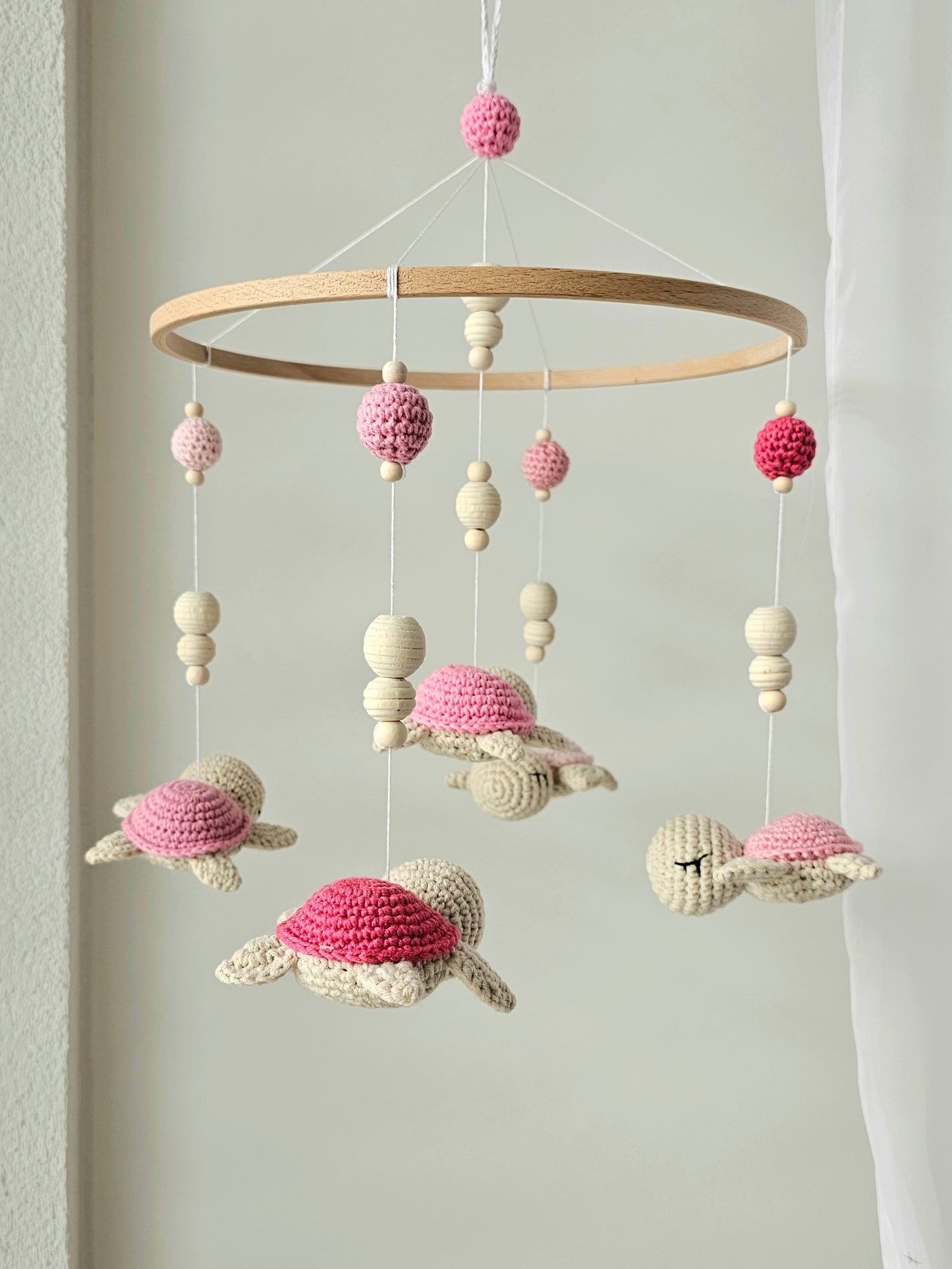 Baby Mobile Häkelliebe Schildi rosa