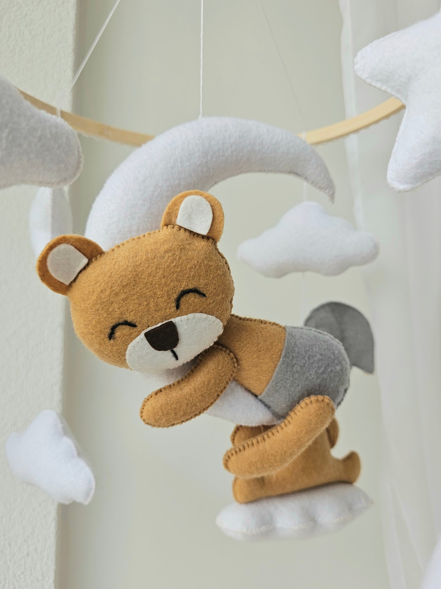Baby Mobile Bär beige/grau