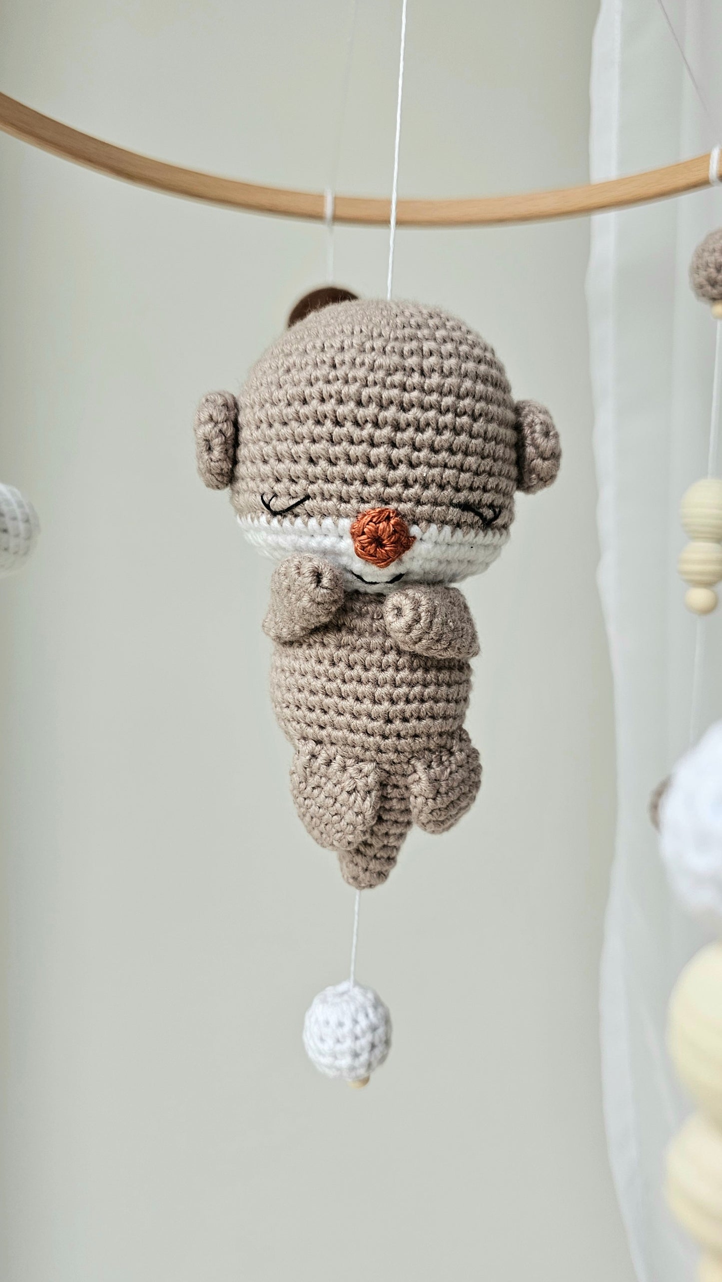 Baby Mobile Häkelliebe Otter dunkelbraun