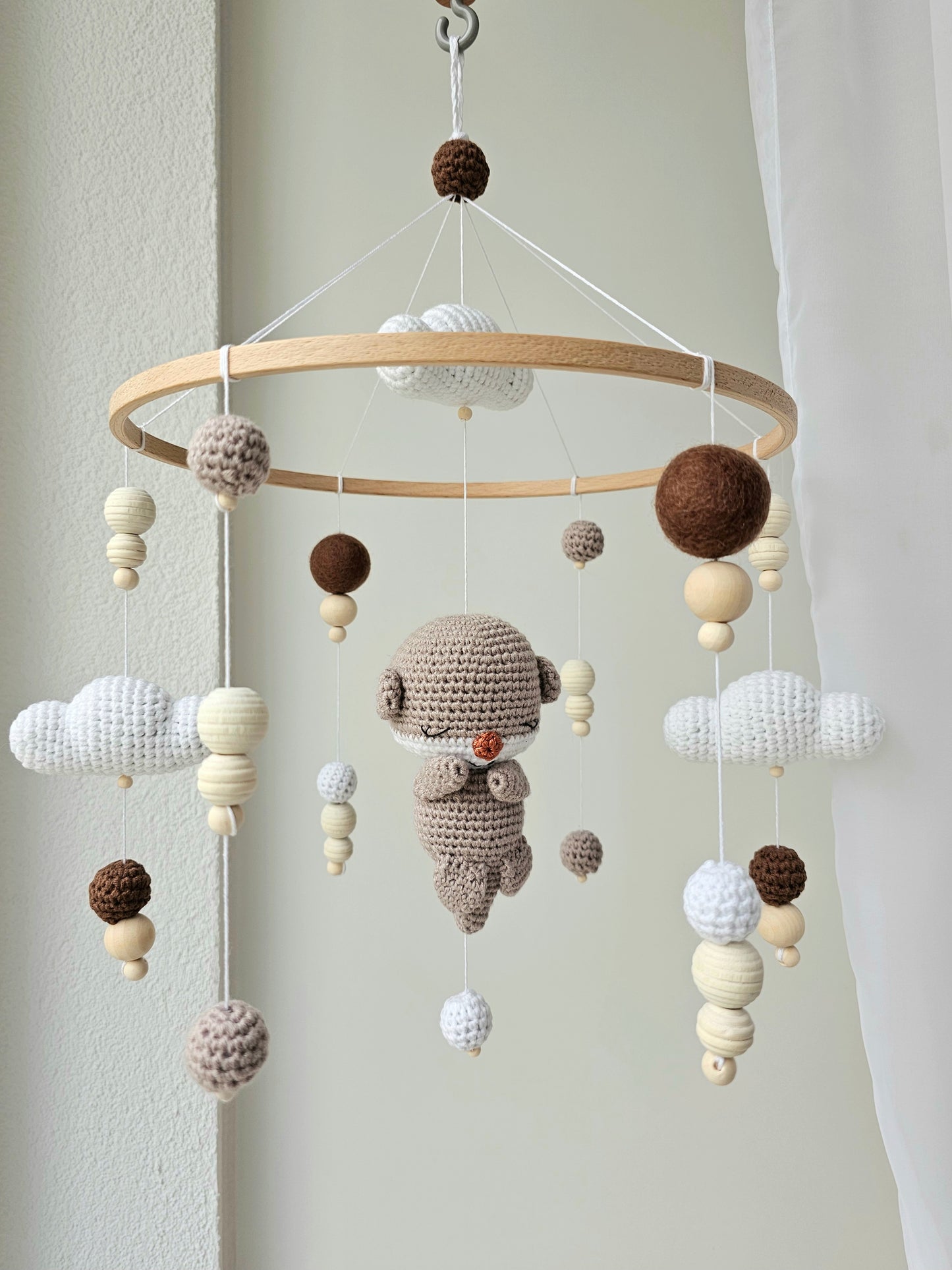 Baby Mobile Häkelliebe Otter dunkelbraun